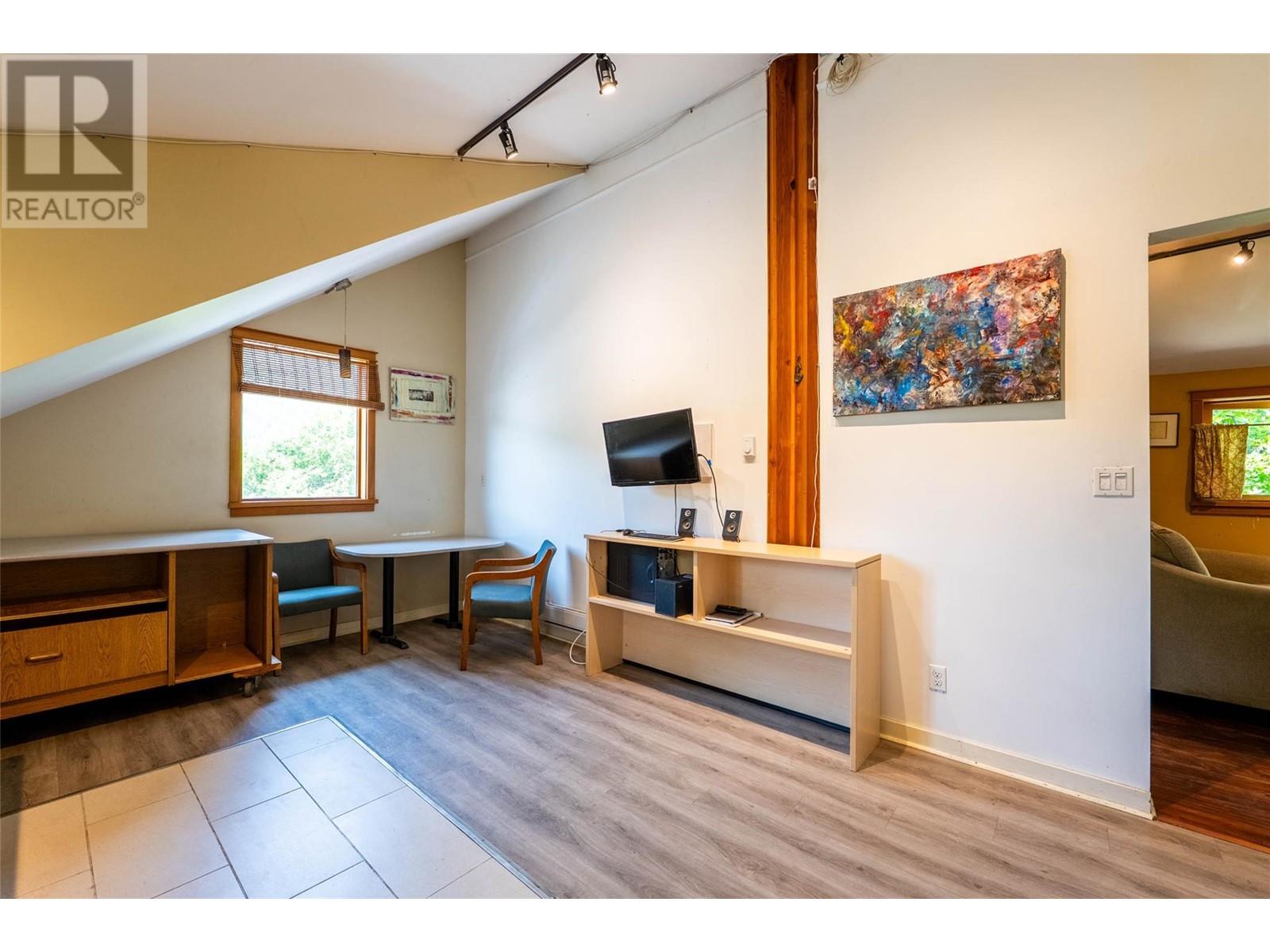 512 Hendryx Street Property Photo 72