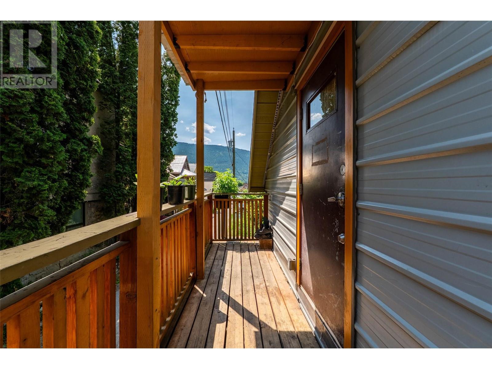 512 Hendryx Street Property Photo 78