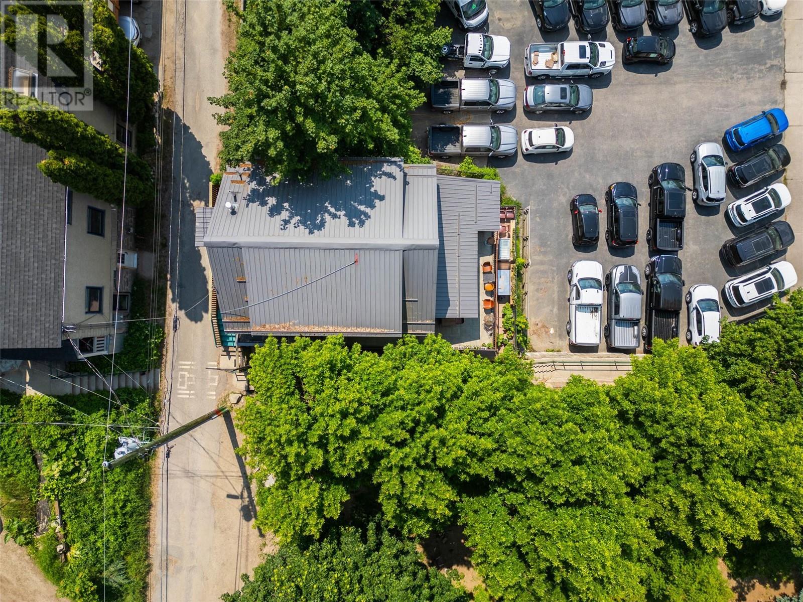 512 Hendryx Street Property Photo 81