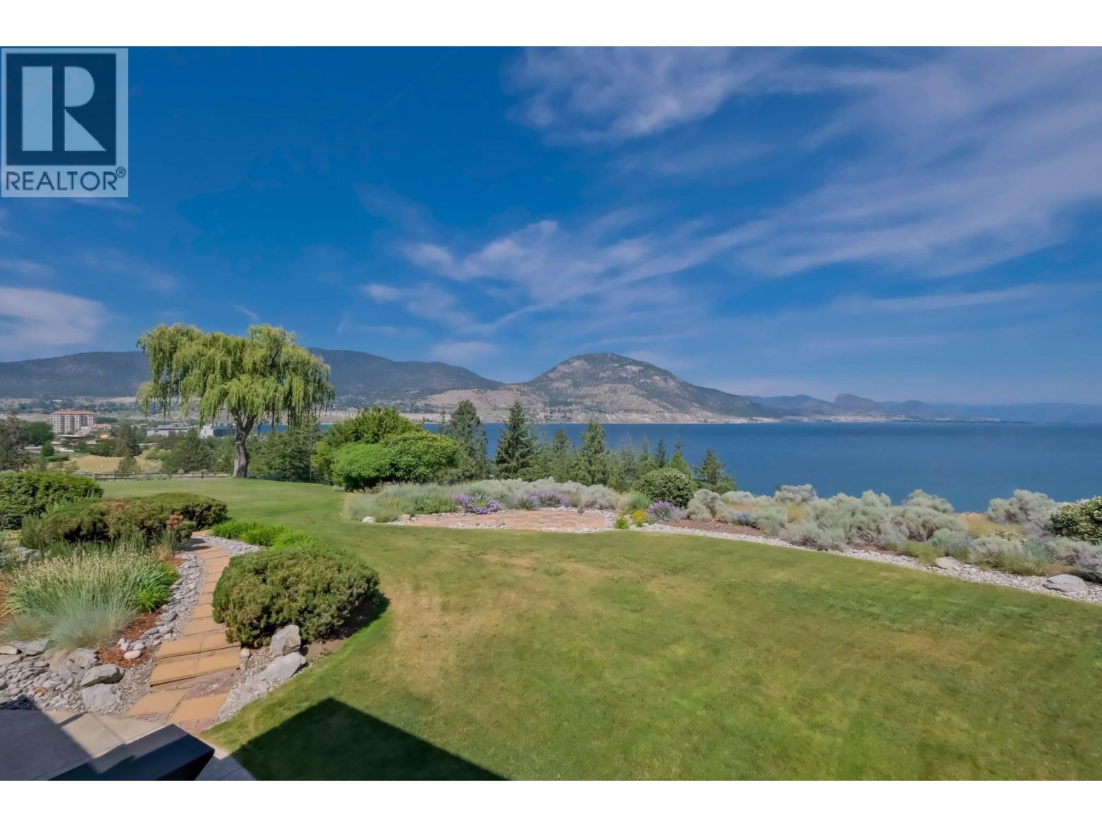 156 Vancouver Place Property Photo 3