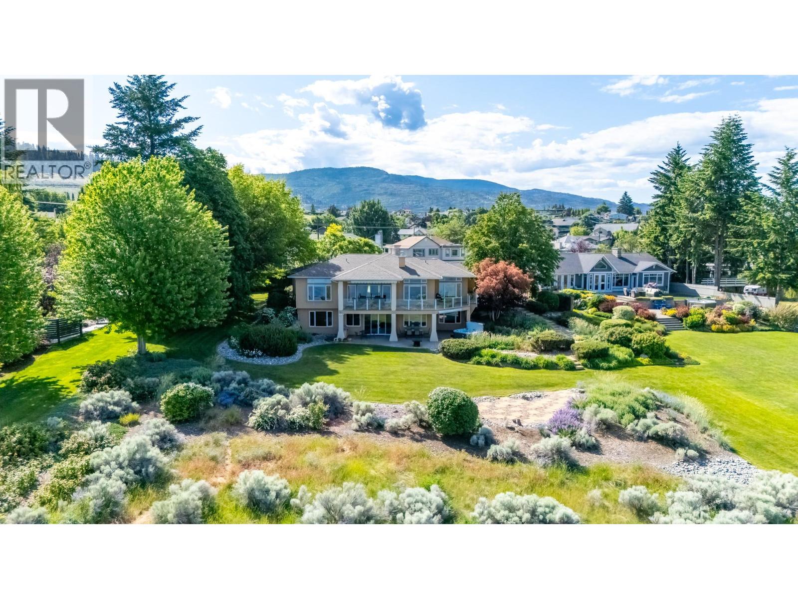 156 Vancouver Place Property Photo 4