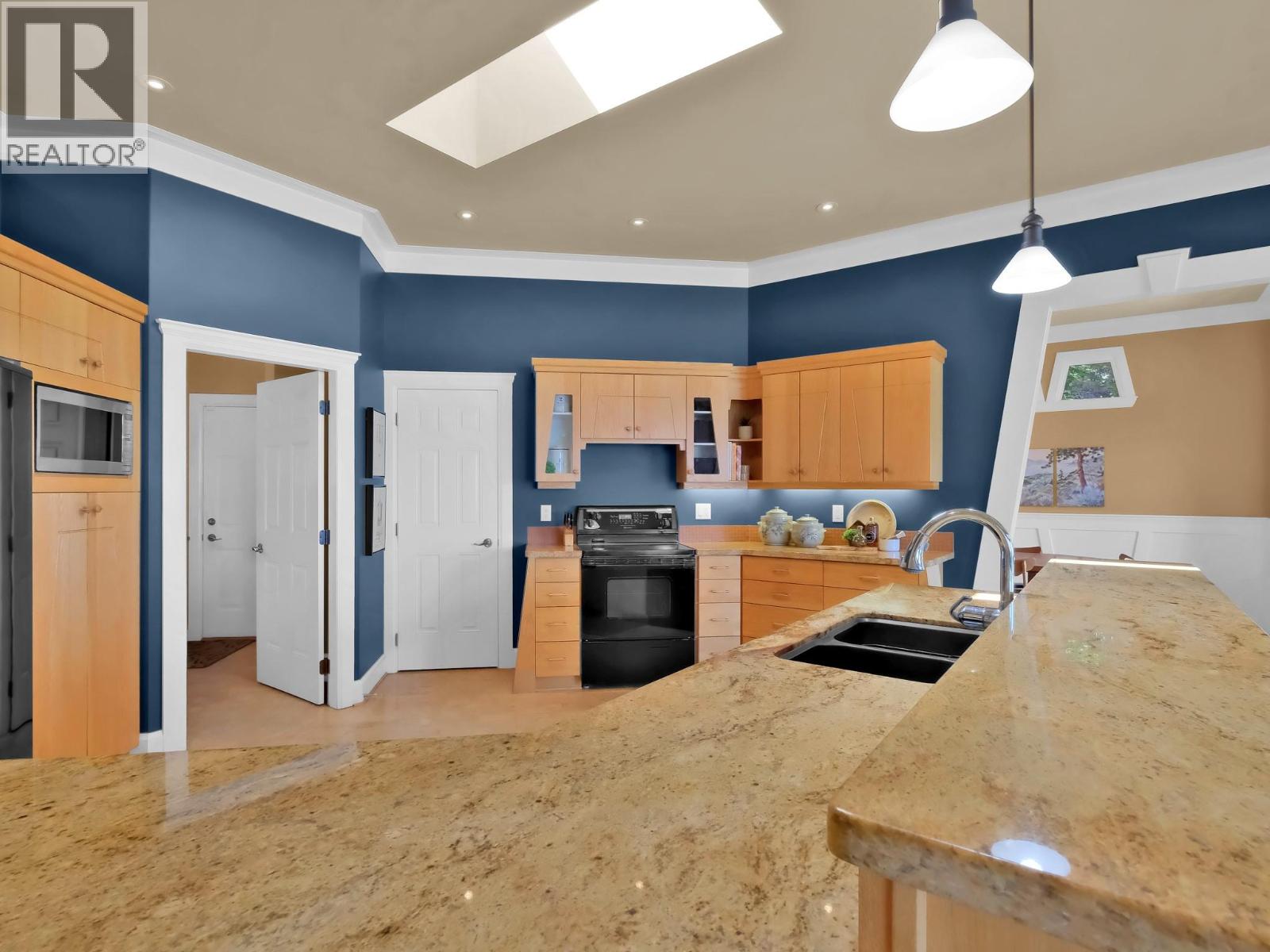 156 Vancouver Place Property Photo 9