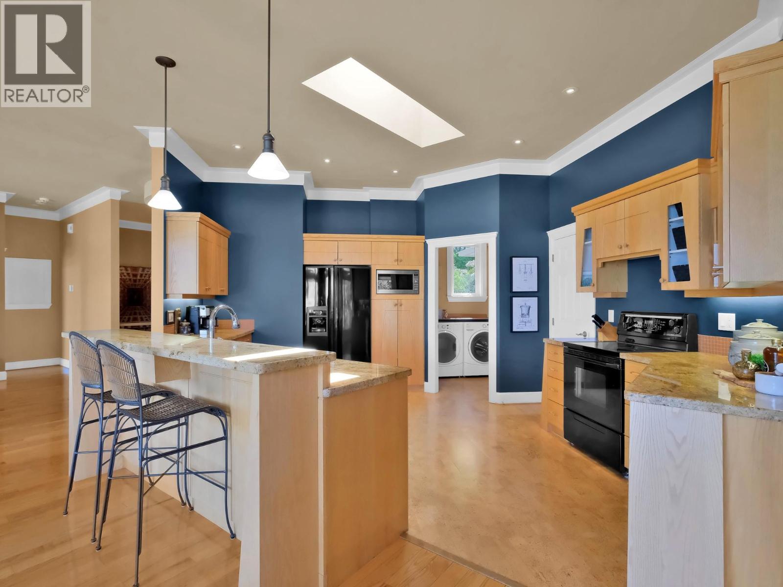 156 Vancouver Place Property Photo 10