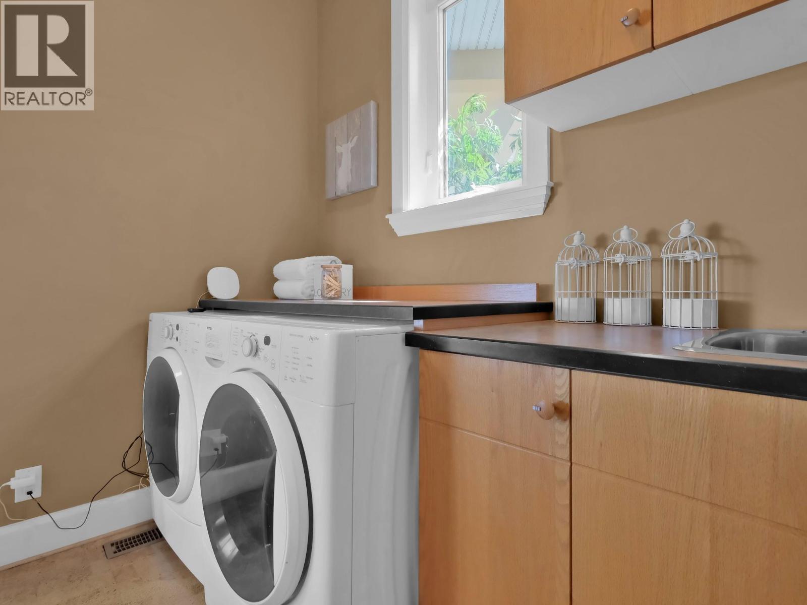 156 Vancouver Place Property Photo 15