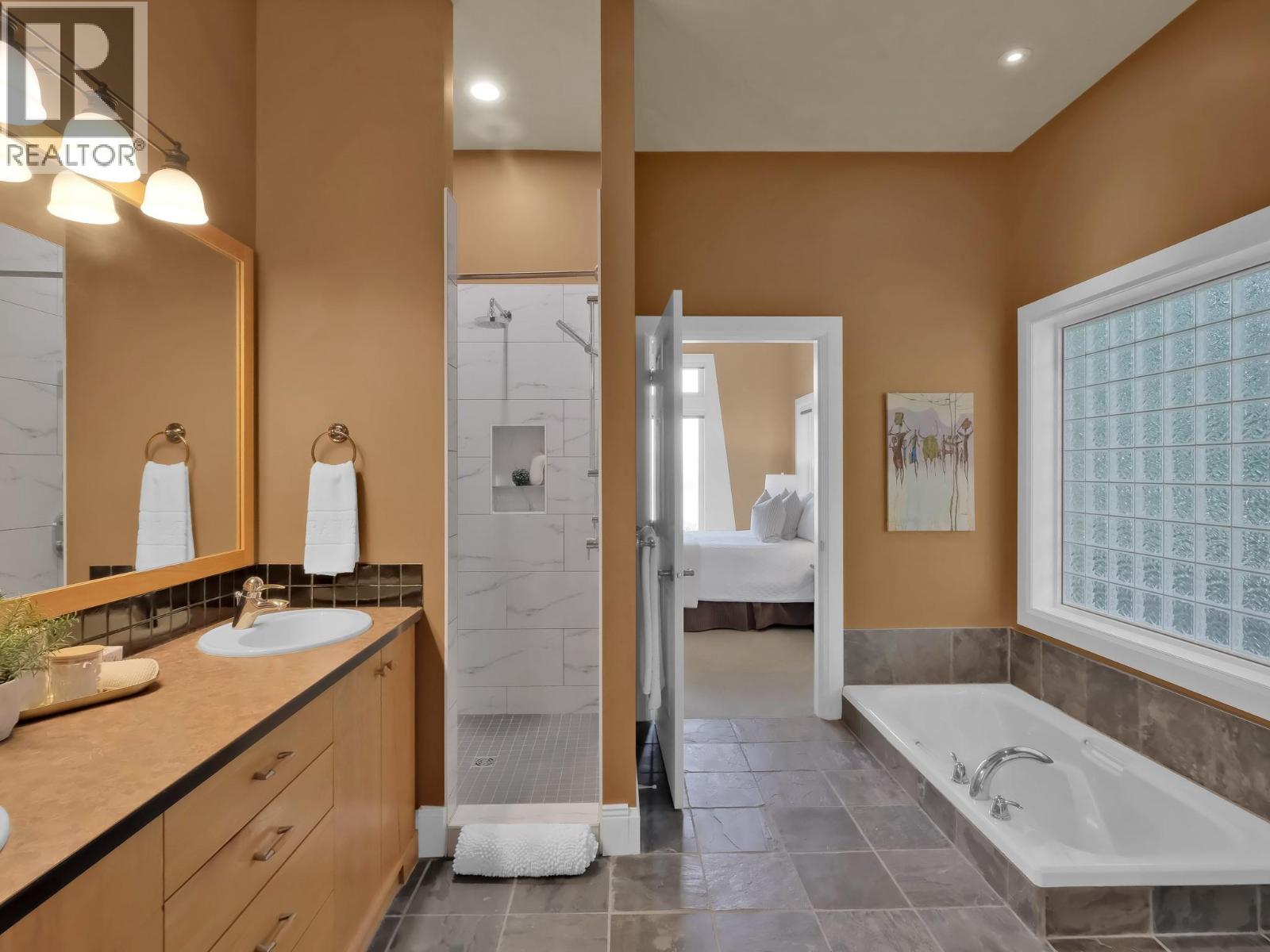 156 Vancouver Place Property Photo 26