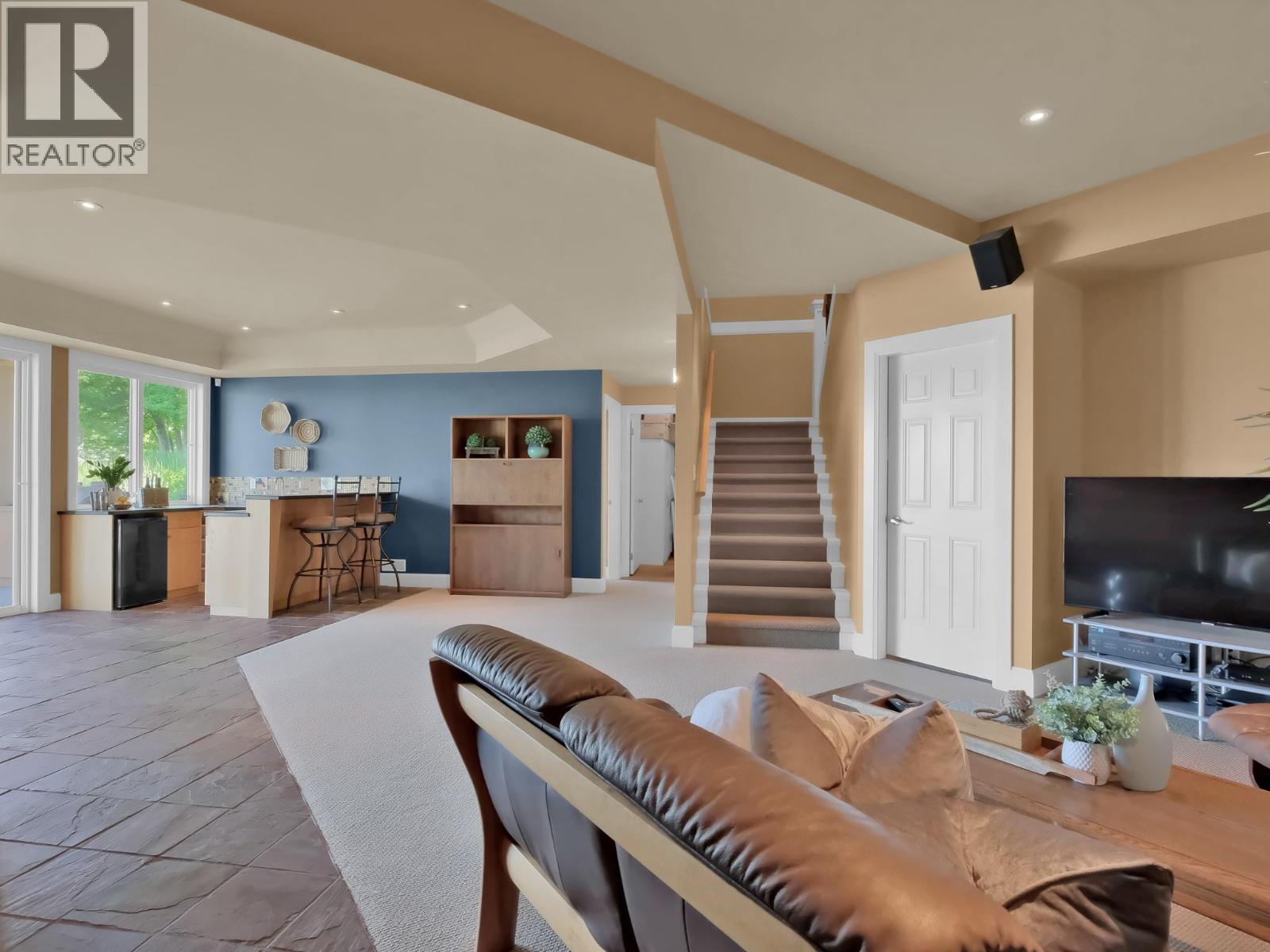 156 Vancouver Place Property Photo 28