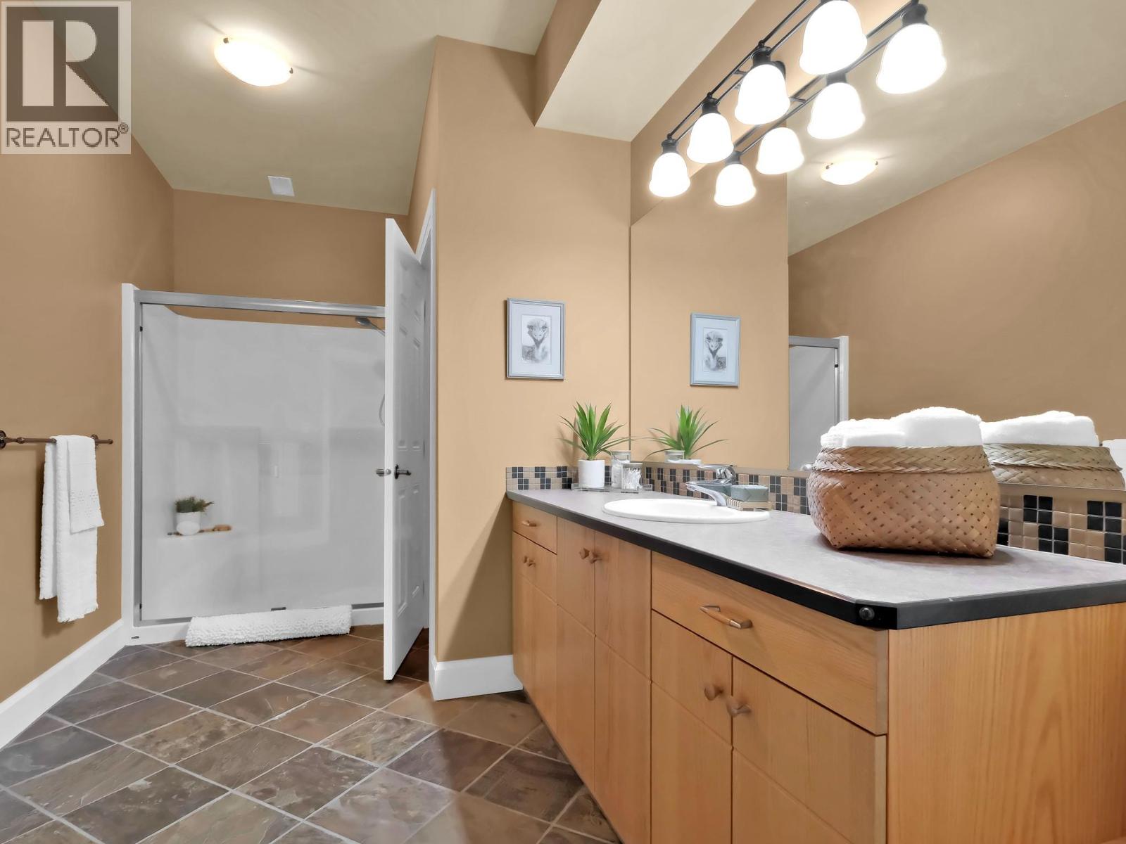 156 Vancouver Place Property Photo 39