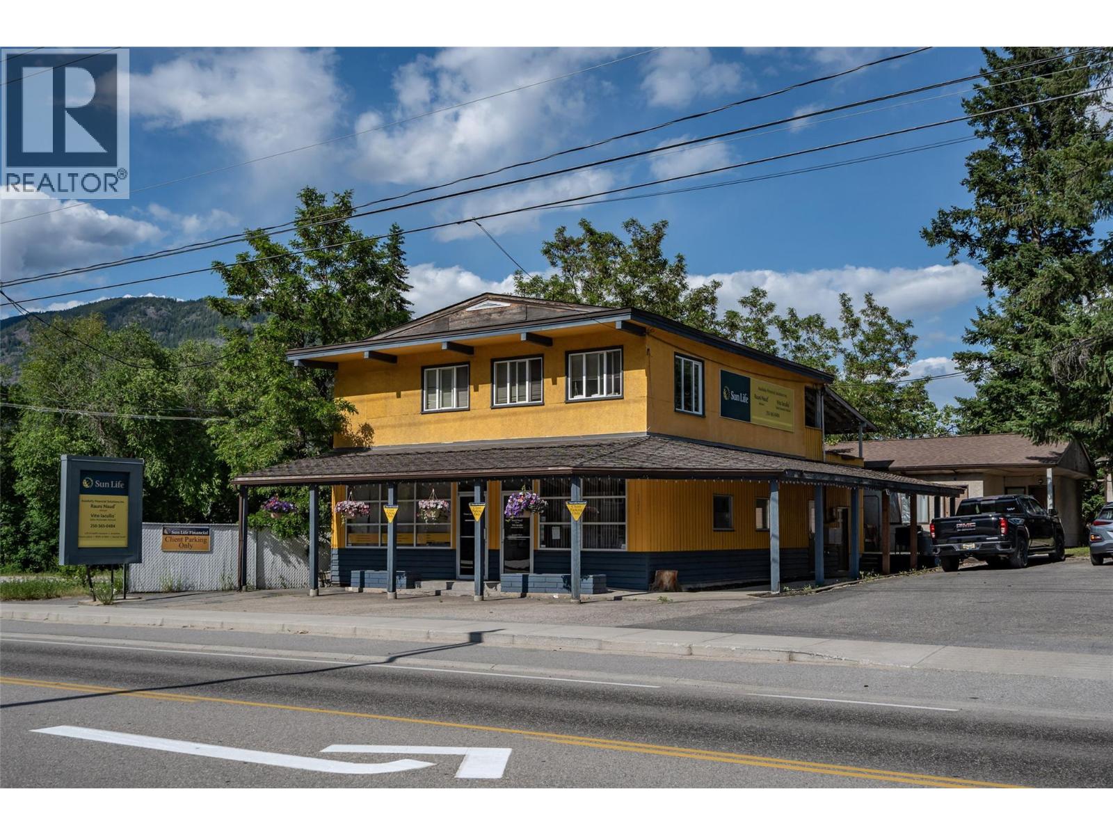 1451 Columbia Avenue Property Photo 1