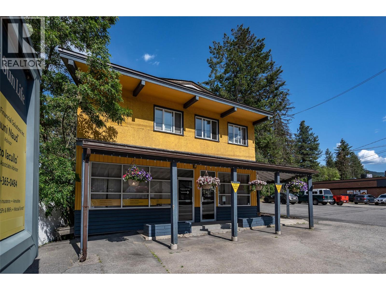 1451 Columbia Avenue Property Photo 5