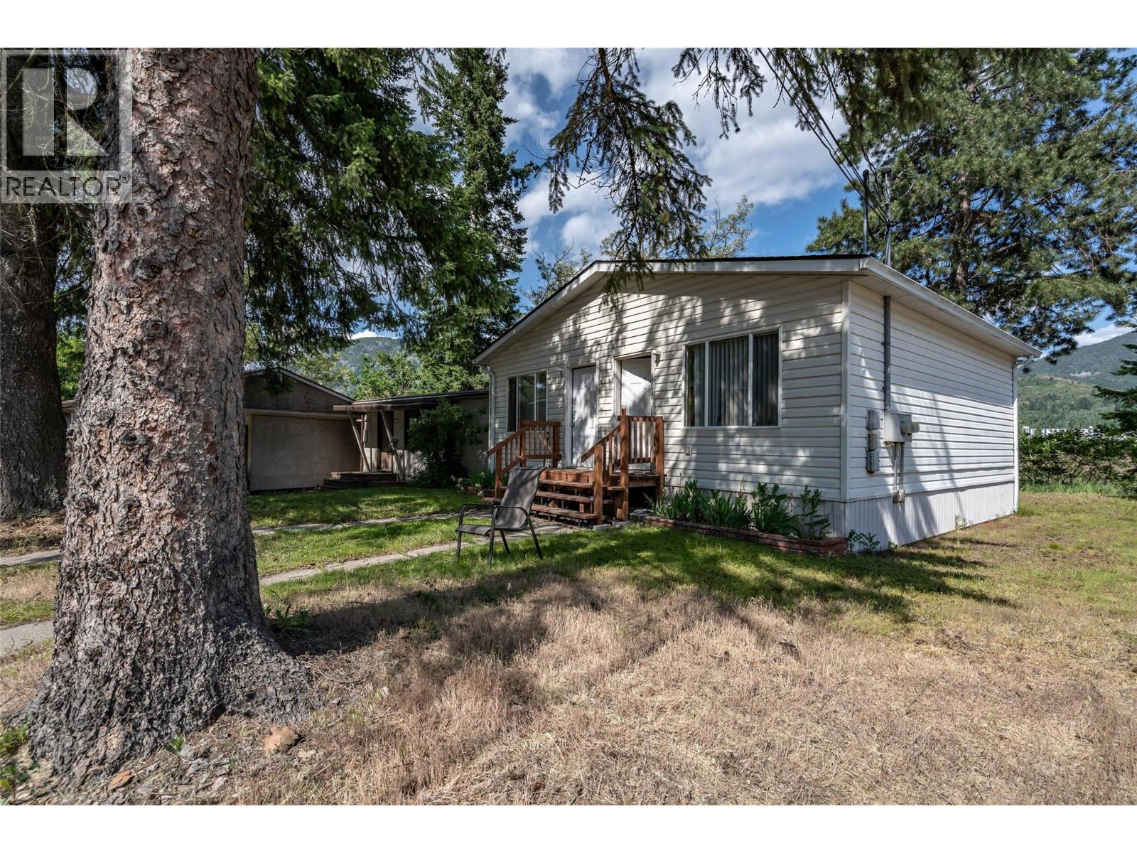 1451 Columbia Avenue Property Photo 7