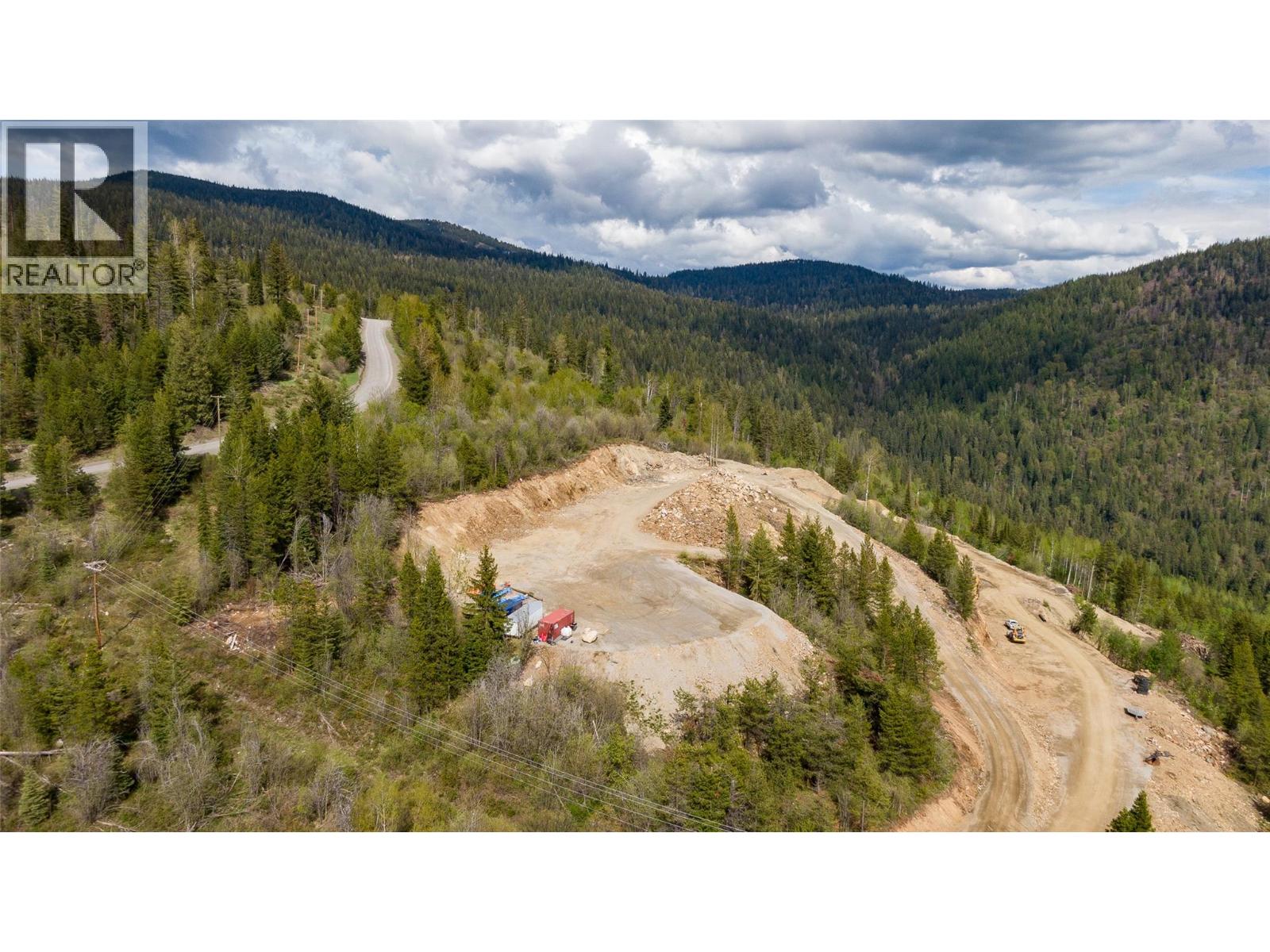 9190 Silver Star Road Property Photo 14