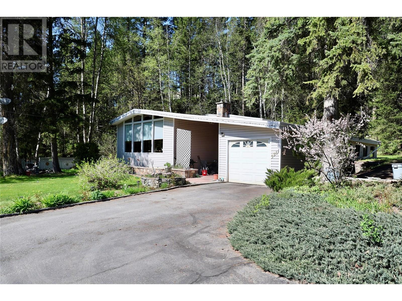 3361 & 3365 95 Highway Property Photo 1