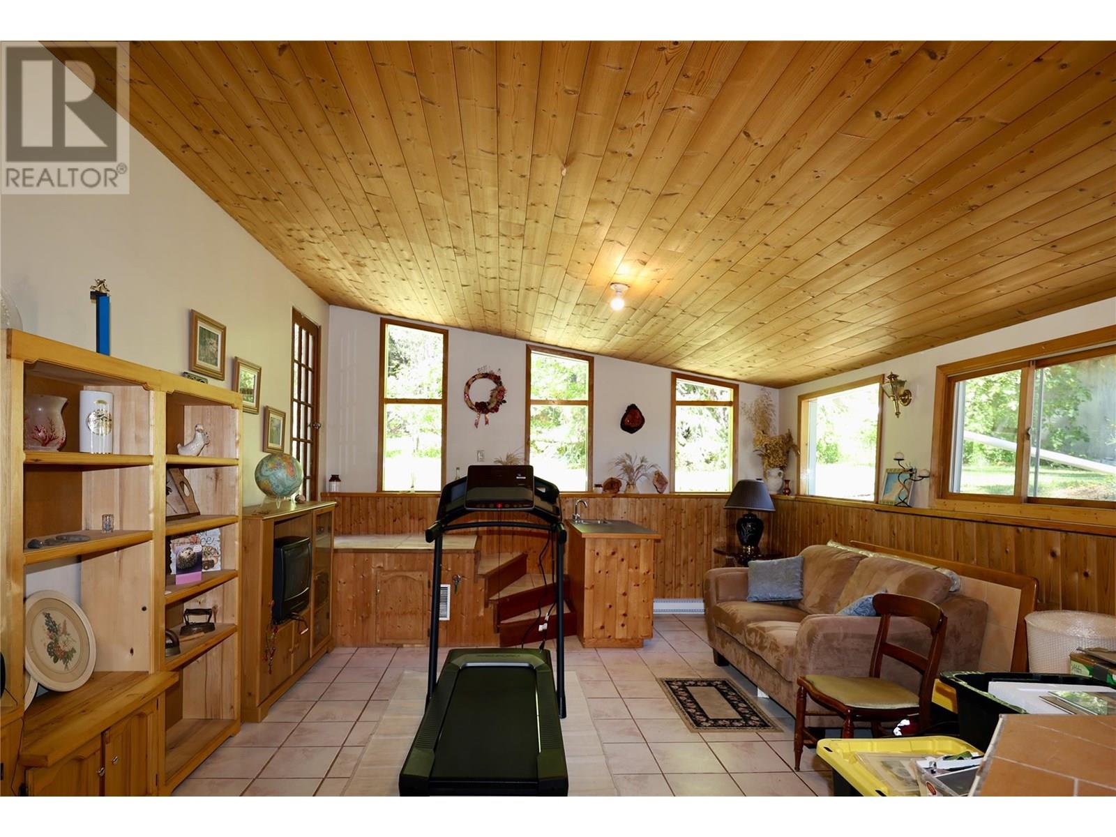 3361 & 3365 95 Highway Property Photo 46