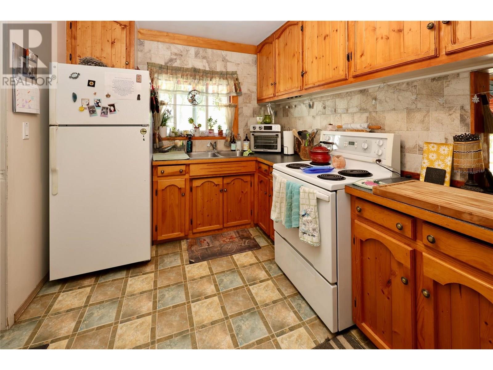 3361 & 3365 95 Highway Property Photo 63