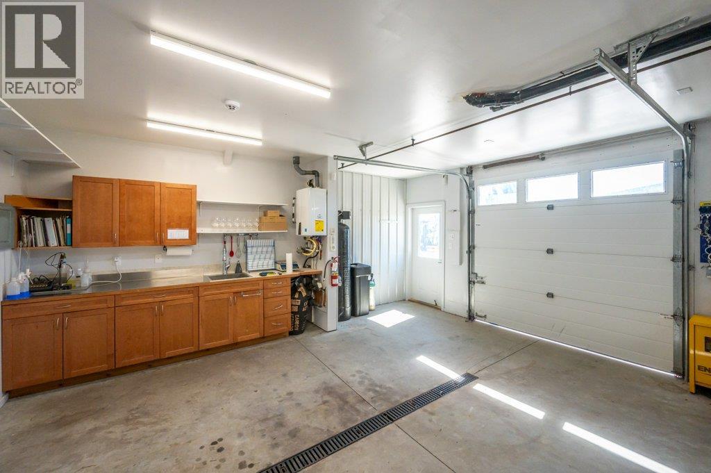 5381 97 Highway Property Photo 21