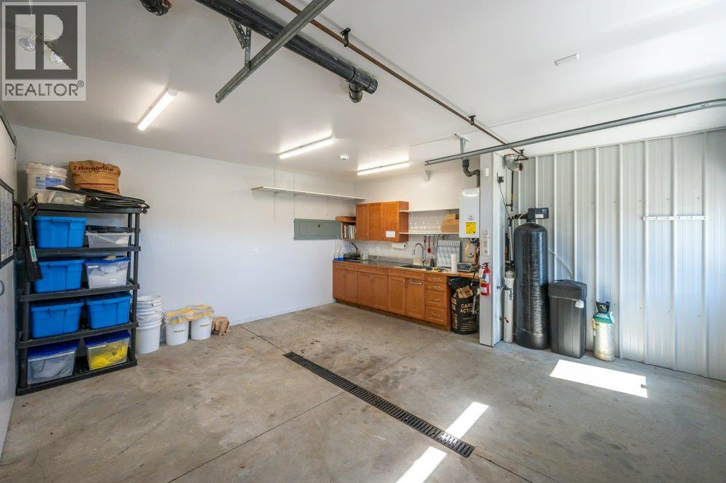 5381 97 Highway Property Photo 25