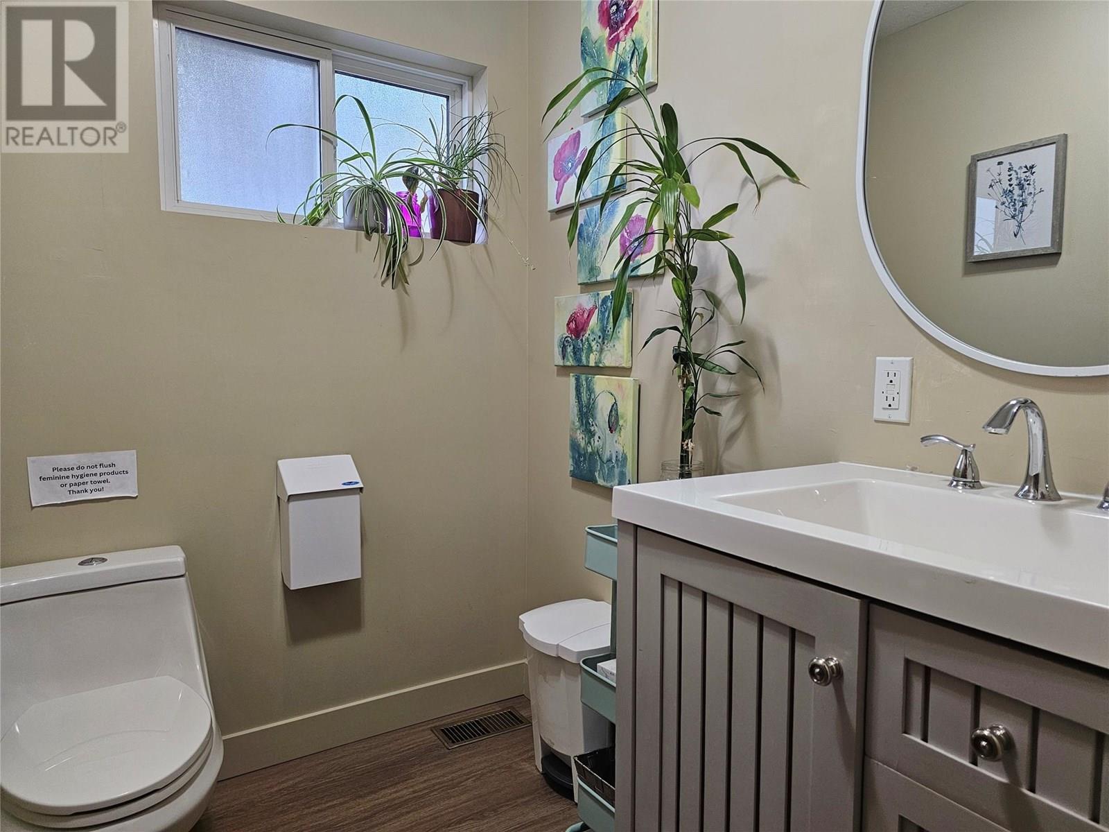 3406 28 Avenue Property Photo 9