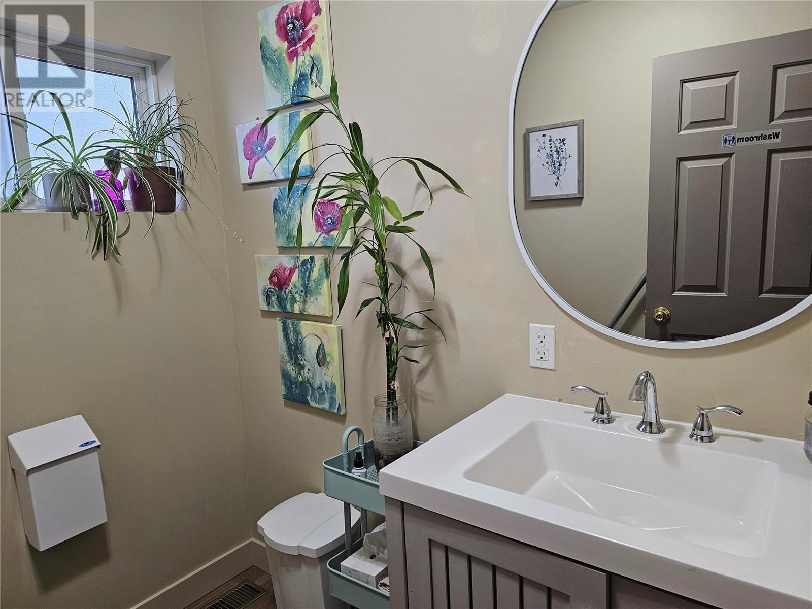 3406 28 Avenue Property Photo 12