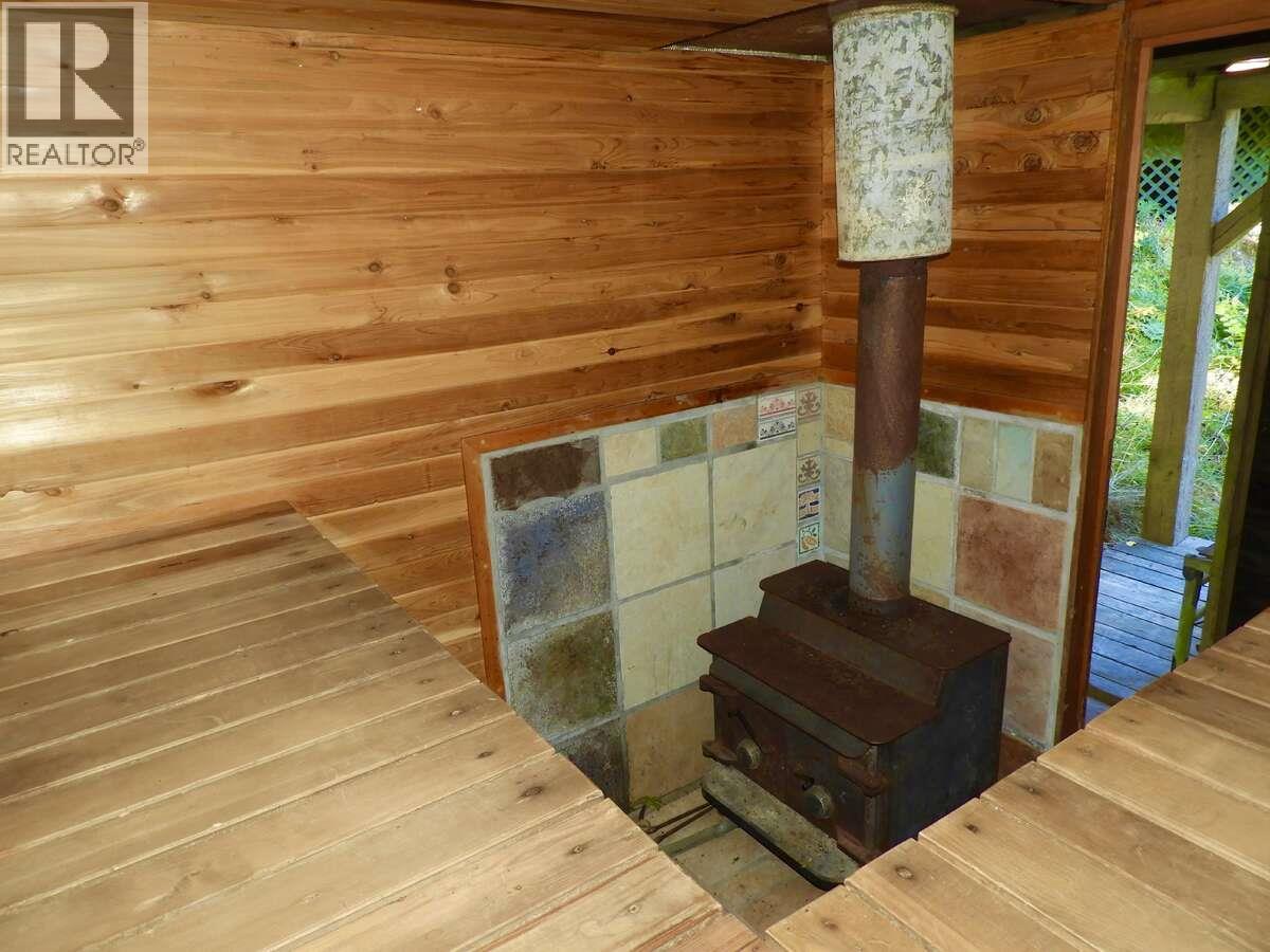 6119 Slocan River Road Property Photo 8