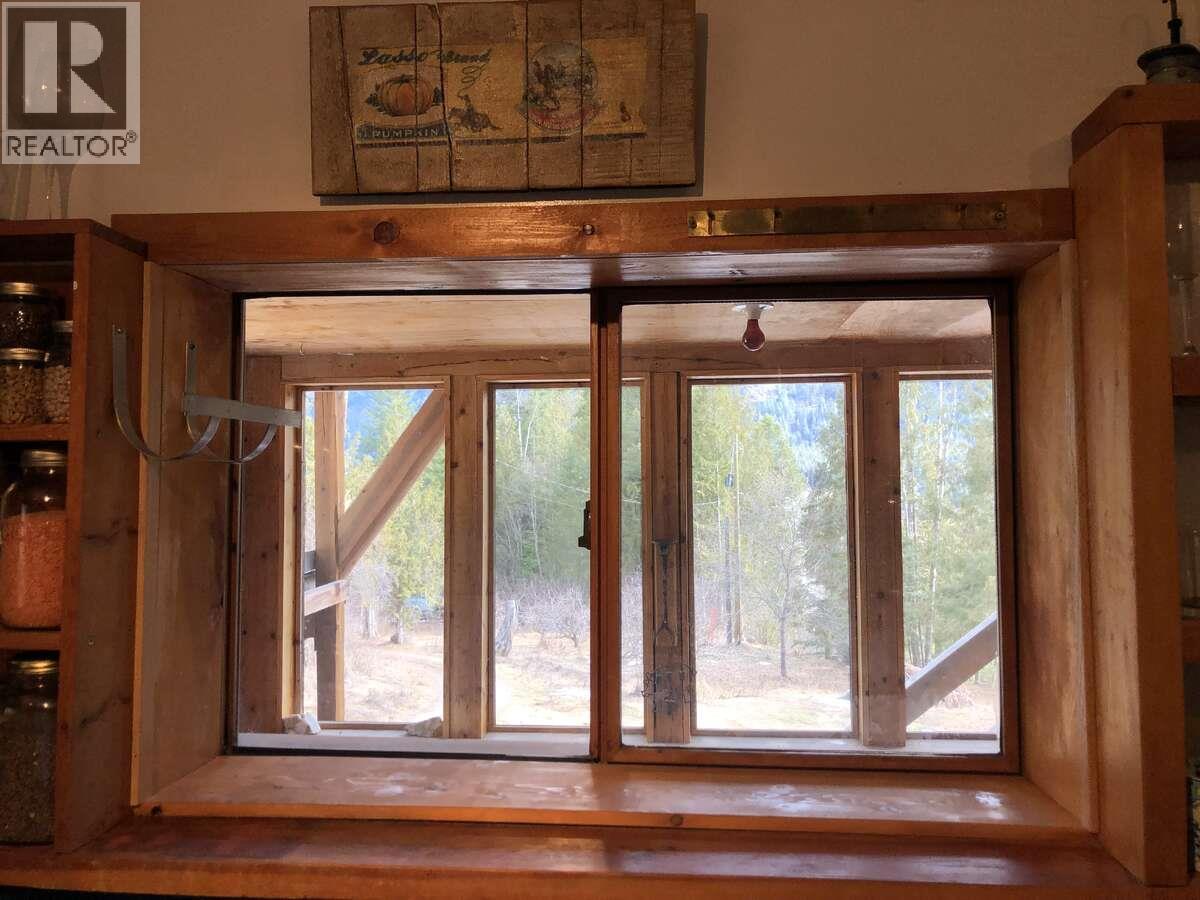 6119 Slocan River Road Property Photo 13