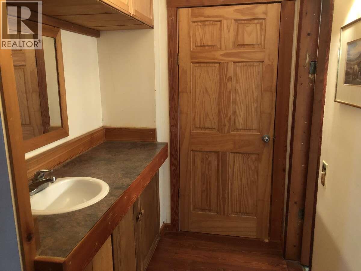 6119 Slocan River Road Property Photo 15