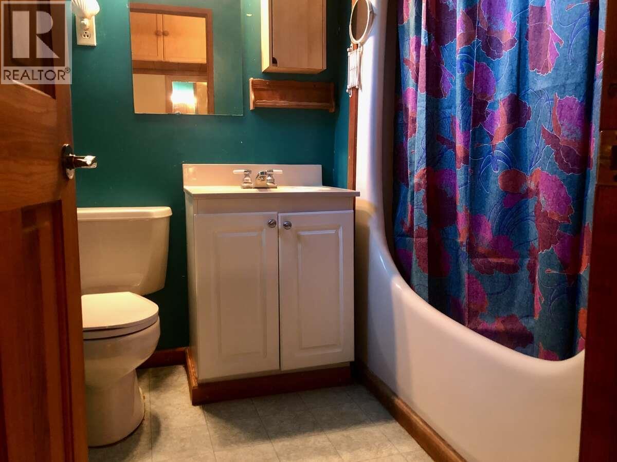 6119 Slocan River Road Property Photo 17