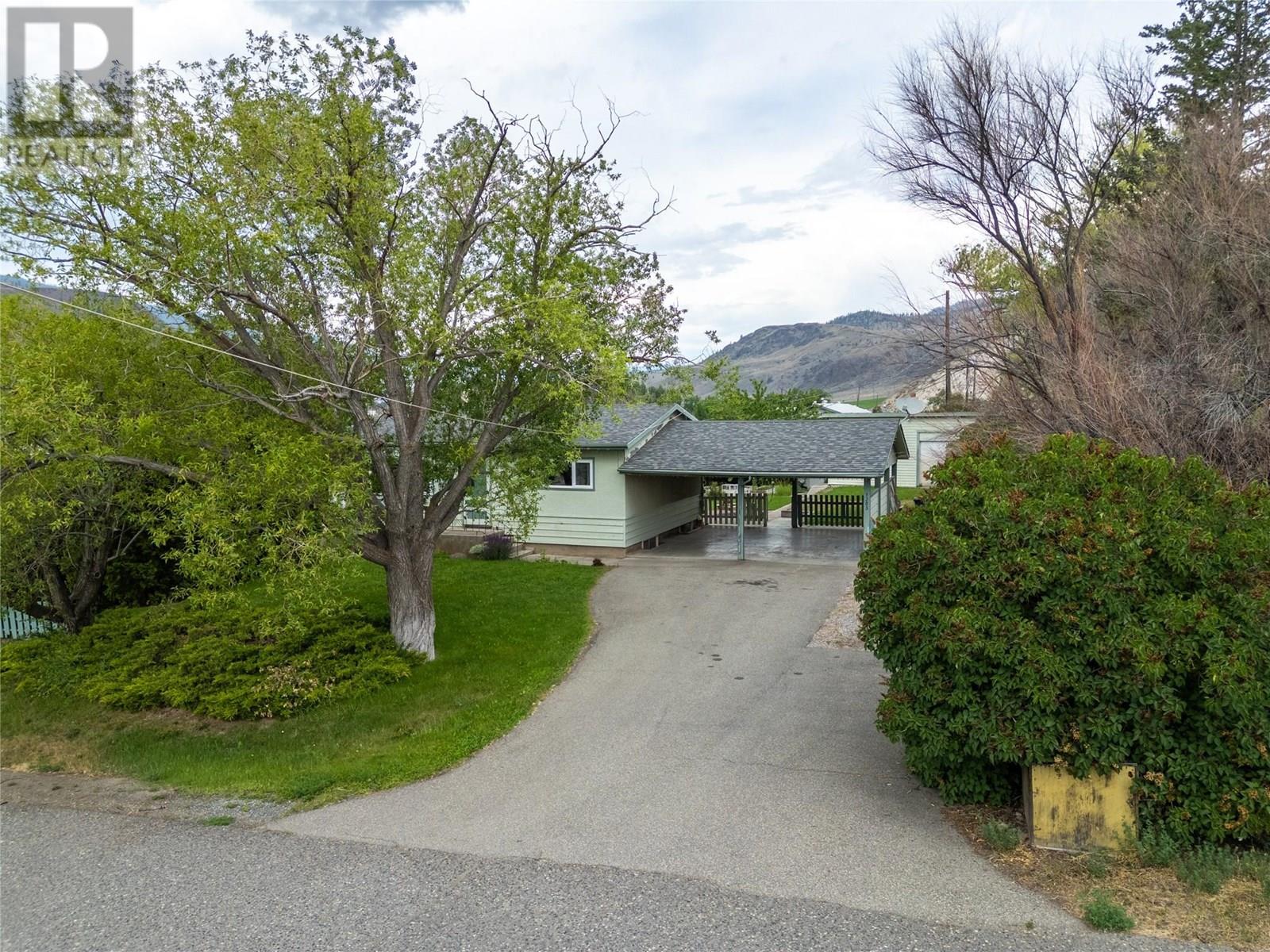 1203 Sunvalley Crescent Property Photo 1