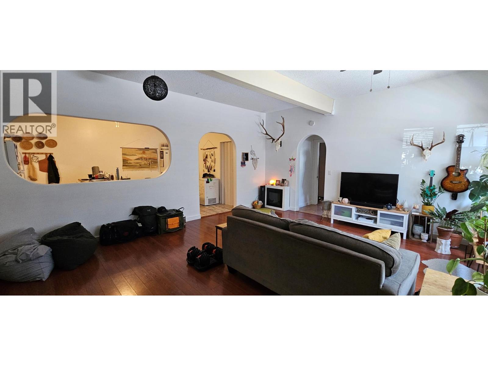 448 304th Street Property Photo 4