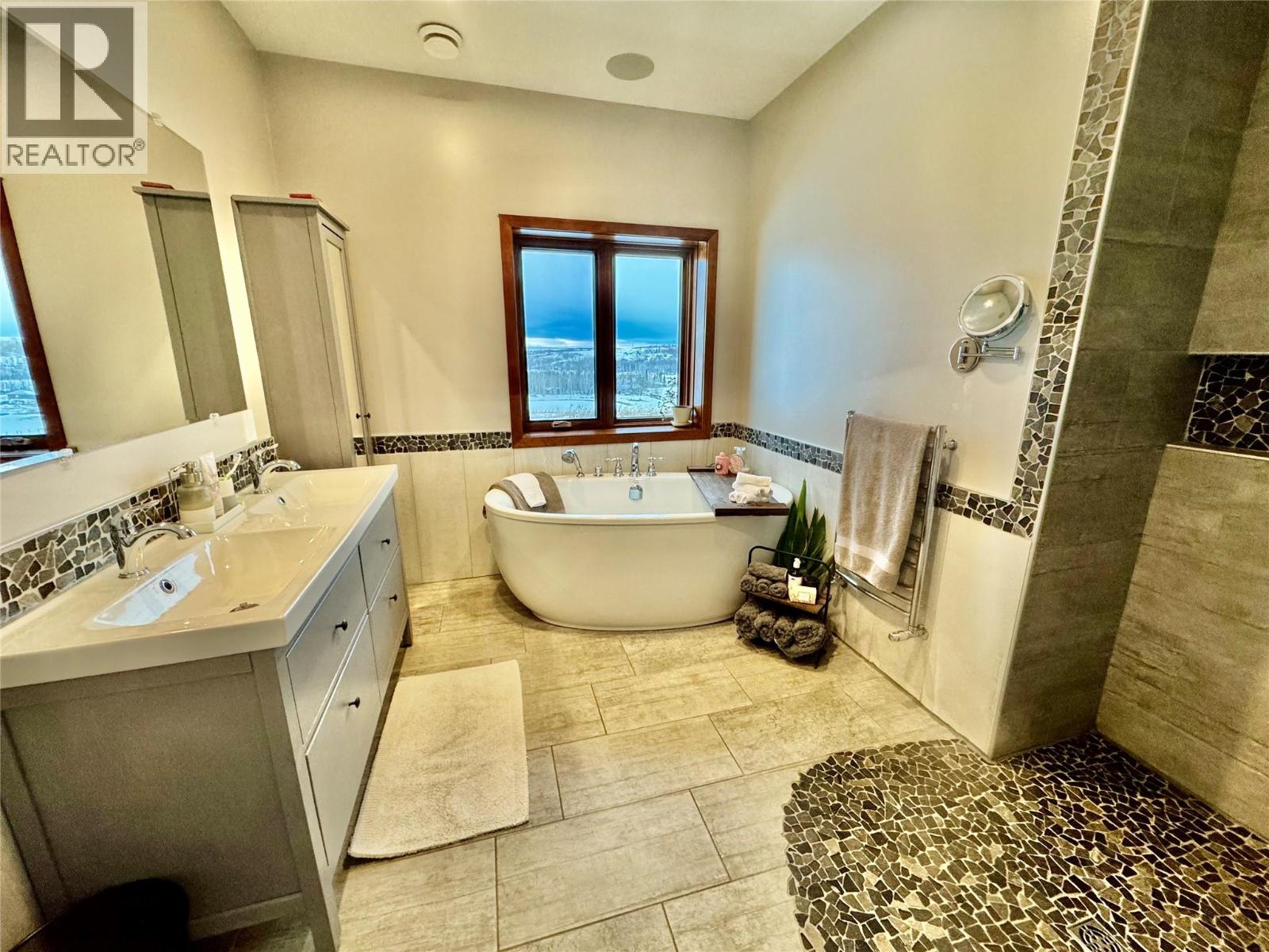 8142 219 Road Property Photo 21