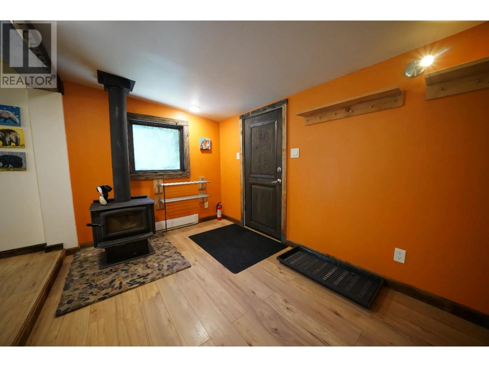 1079 Lundell Road Unit# 5 Property Photo 4