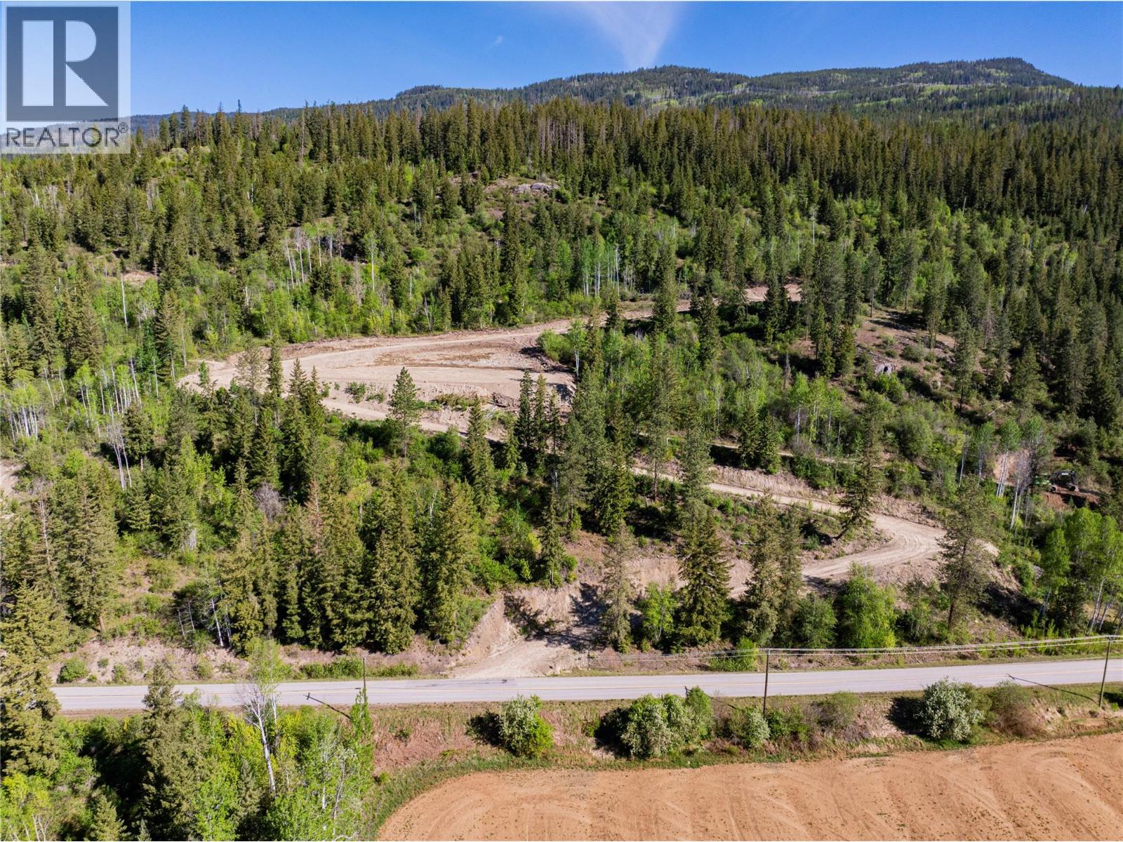 1471 Enderby Mabel Lake Road Property Photo 4