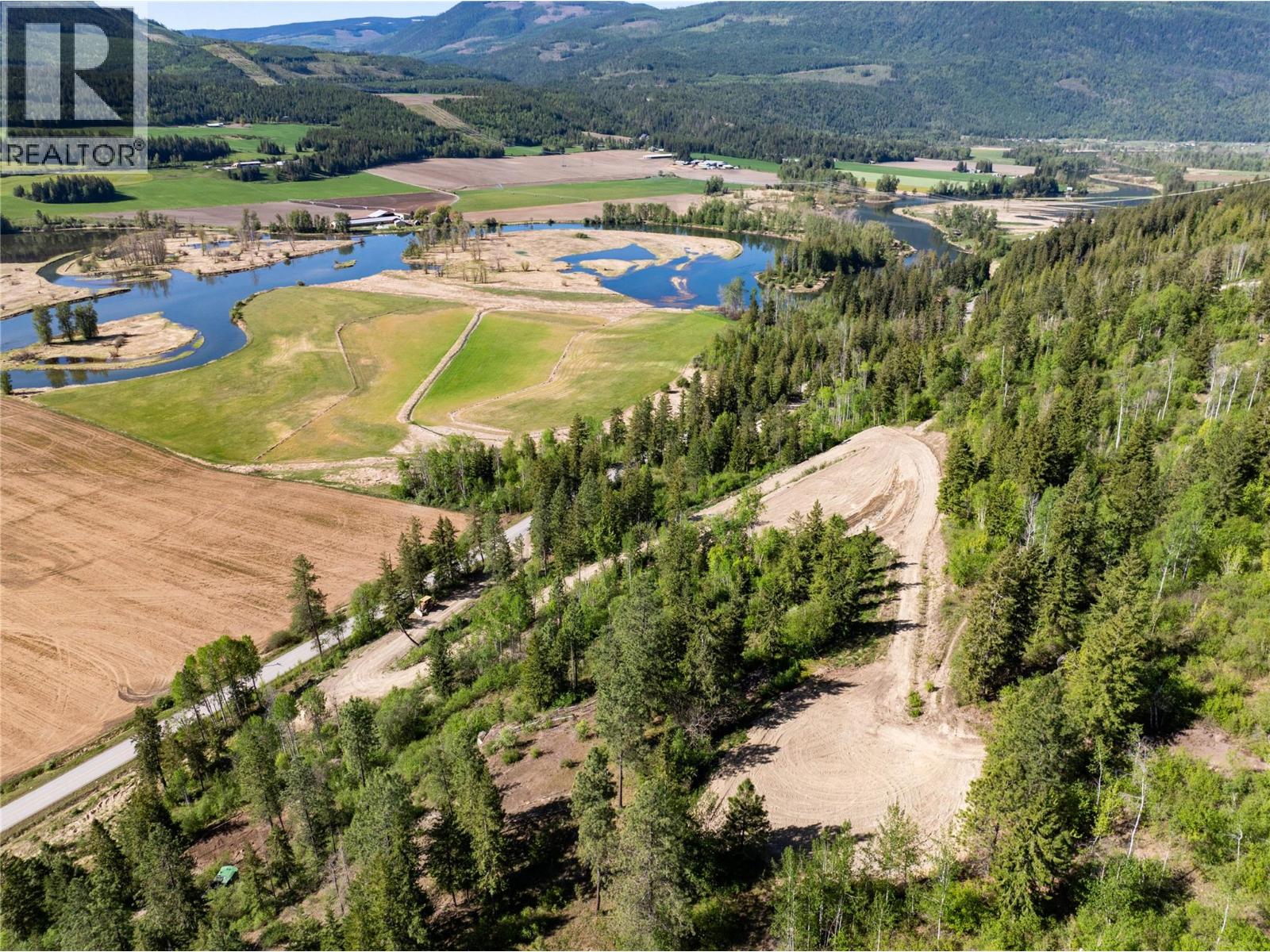 1471 Enderby Mabel Lake Road Property Photo 8