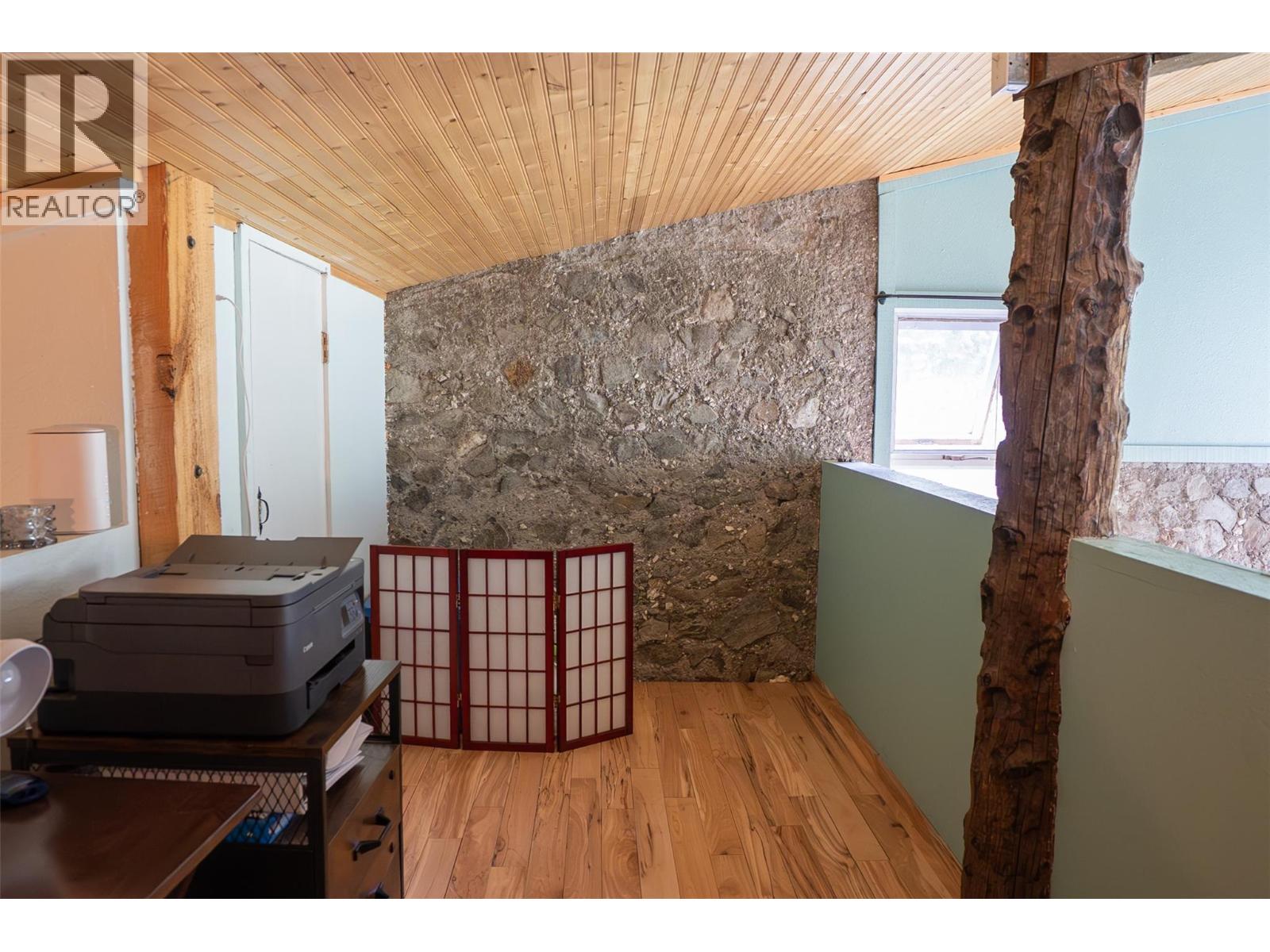 130 Cougar Road Unit# 6 Property Photo 16