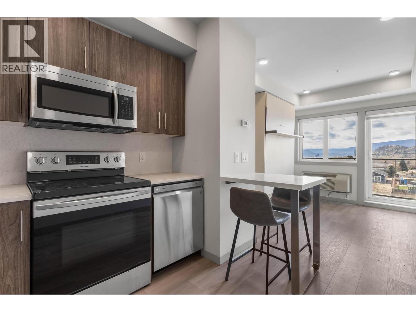 345 Dougall Road N Unit# 224 Property Photo 3
