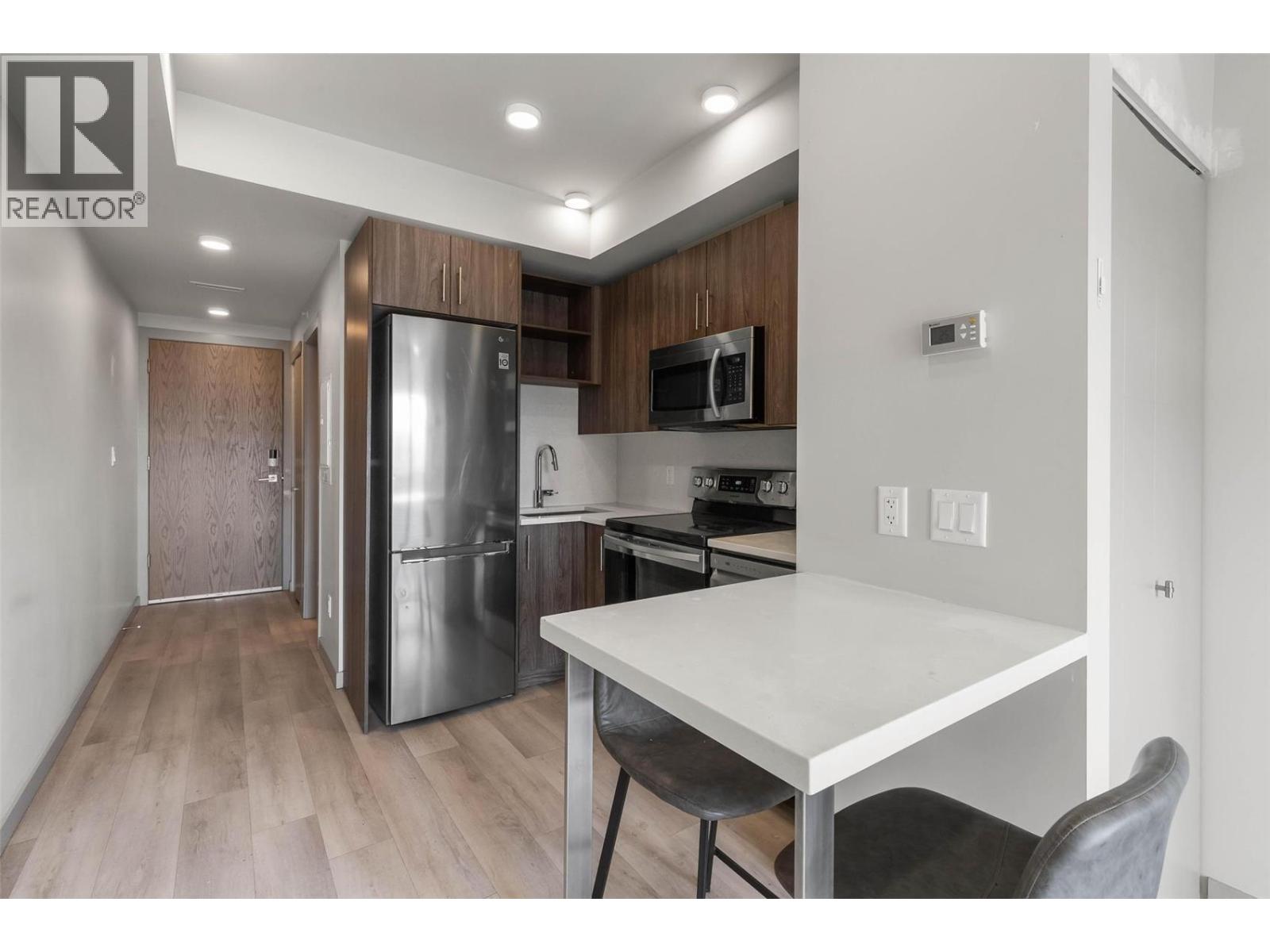 345 Dougall Road N Unit# 224 Property Photo 5