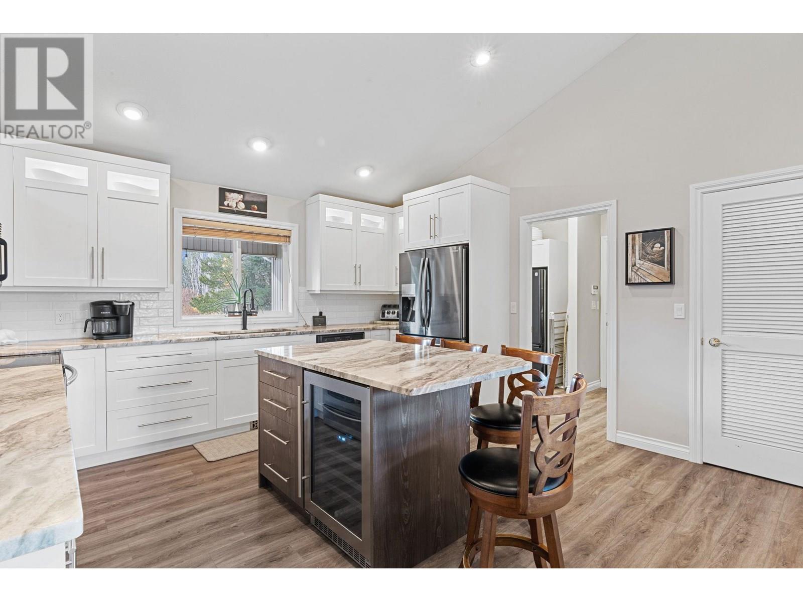 3330 Mckellar Road Property Photo 12