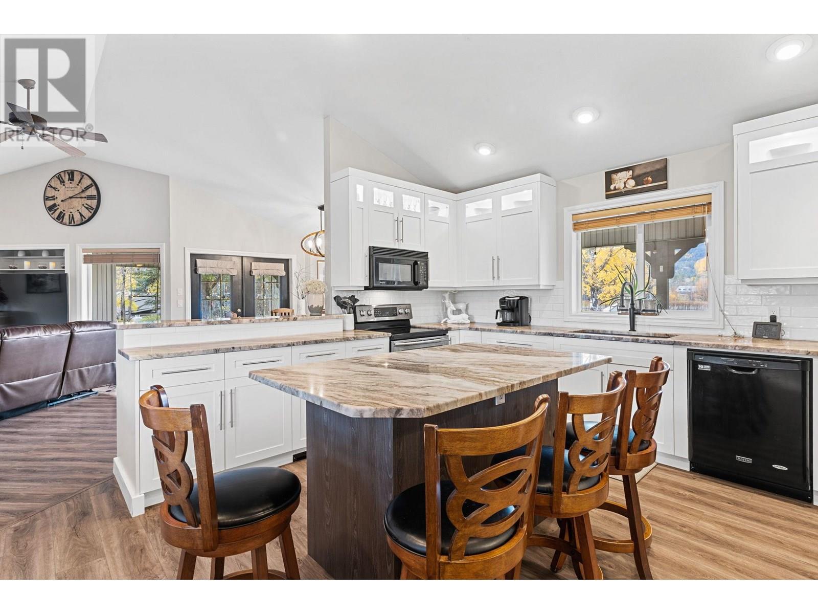 3330 Mckellar Road Property Photo 13