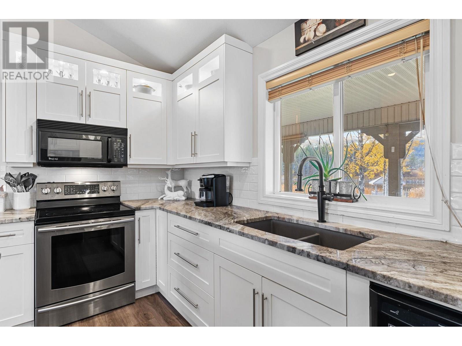 3330 Mckellar Road Property Photo 14