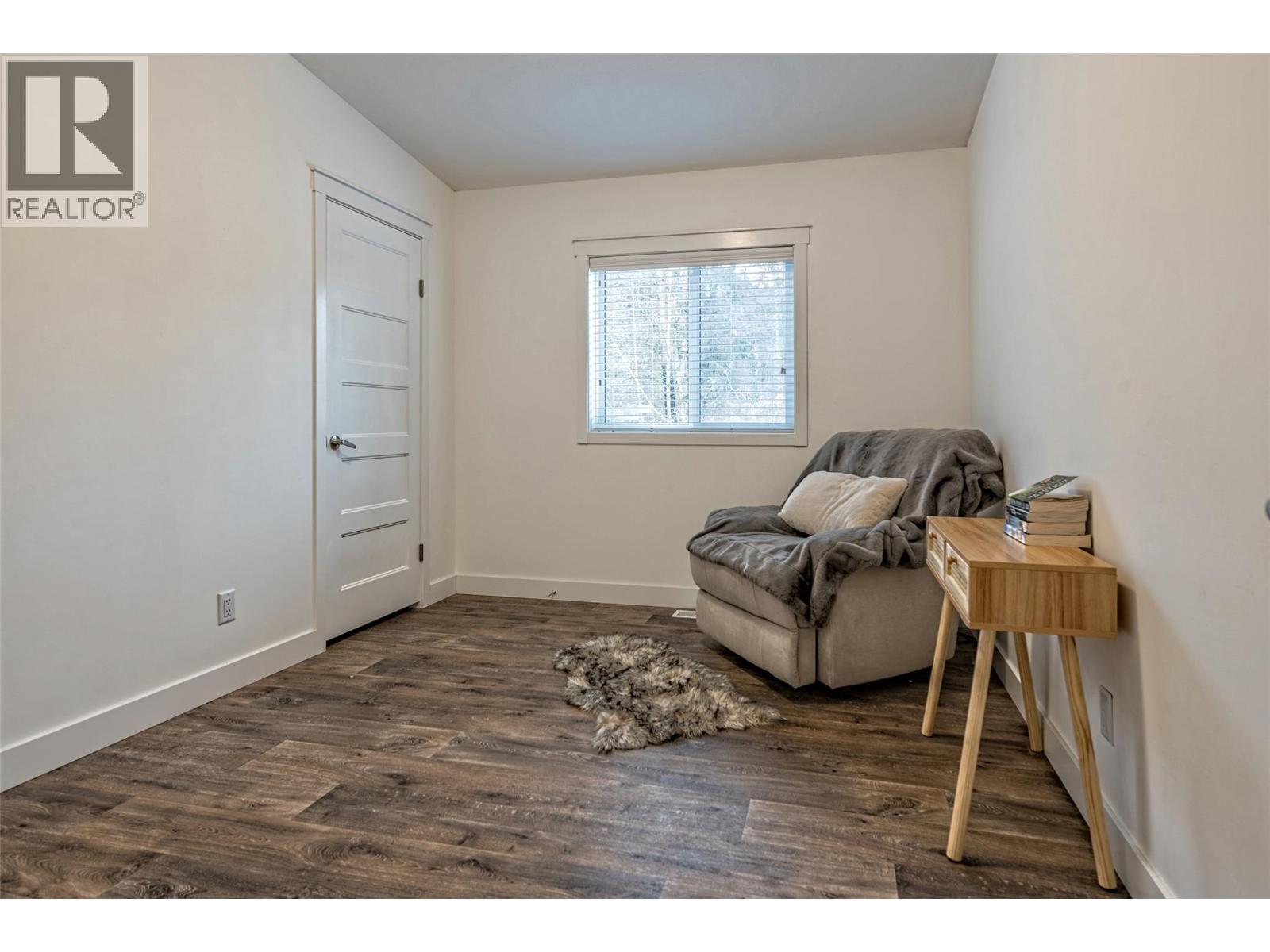 9369 Keithley Road Property Photo 13