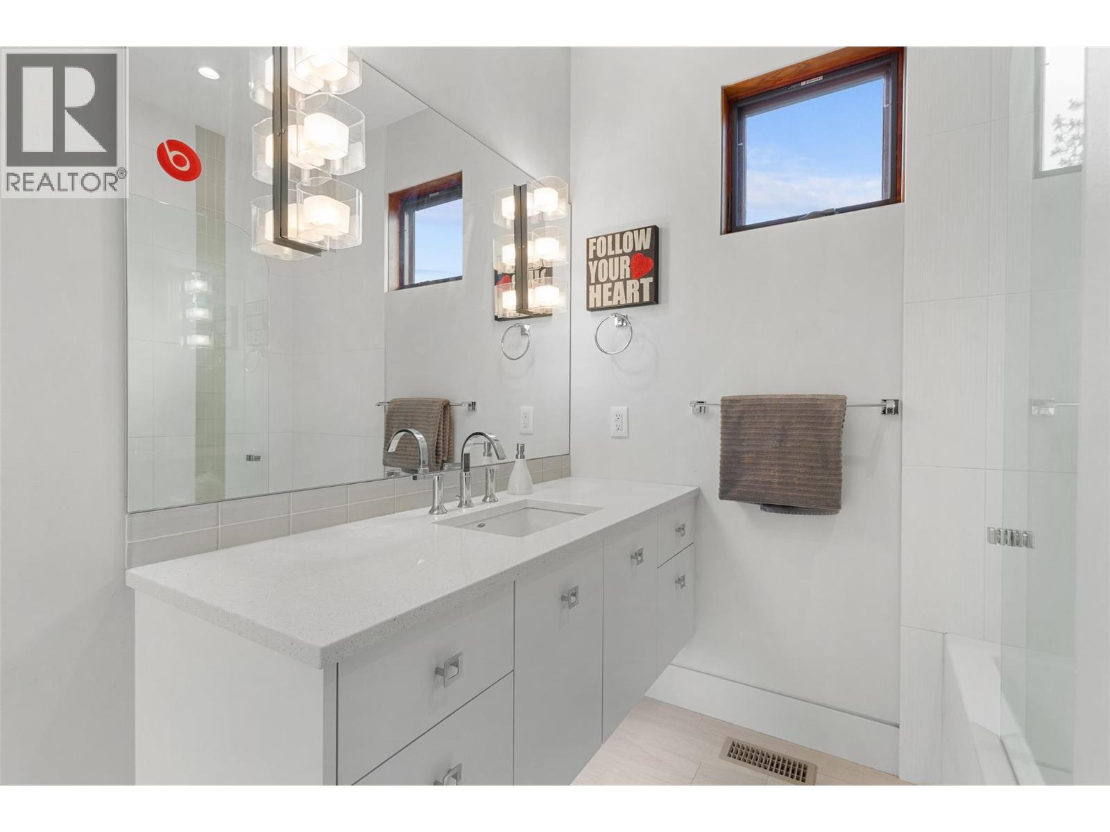 3194 Dunster Road Property Photo 44