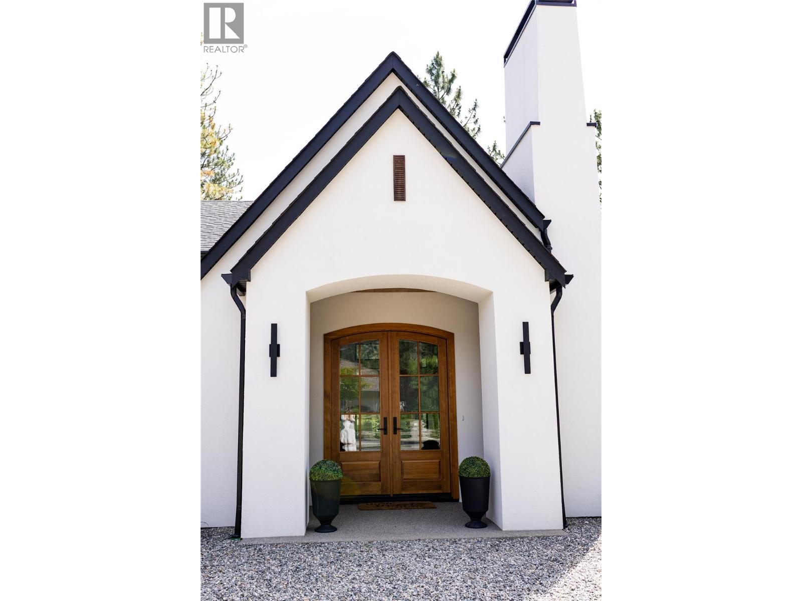2690 Placer Place Property Photo 2