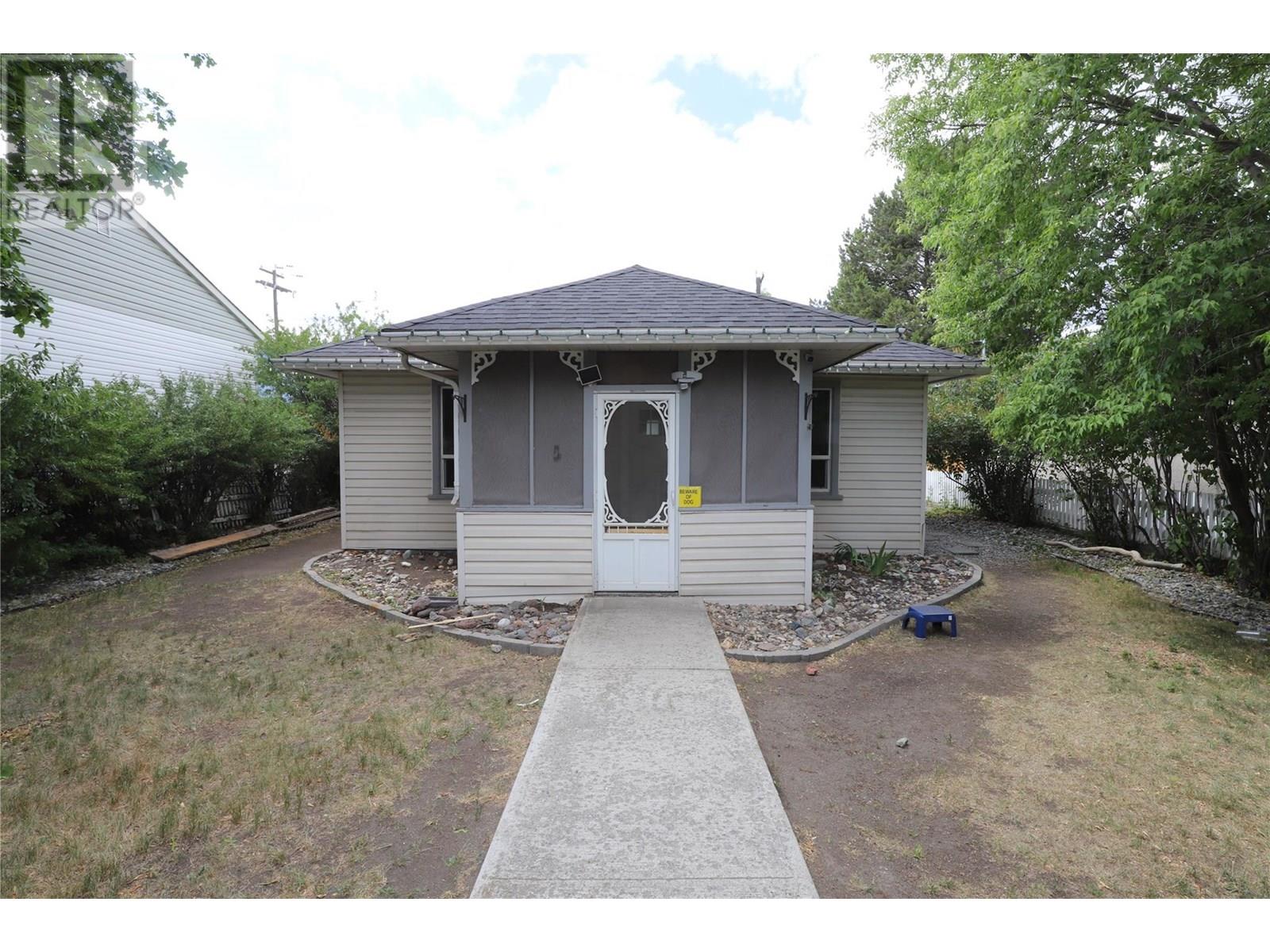 2188 NICOLA Avenue Property Photo 1