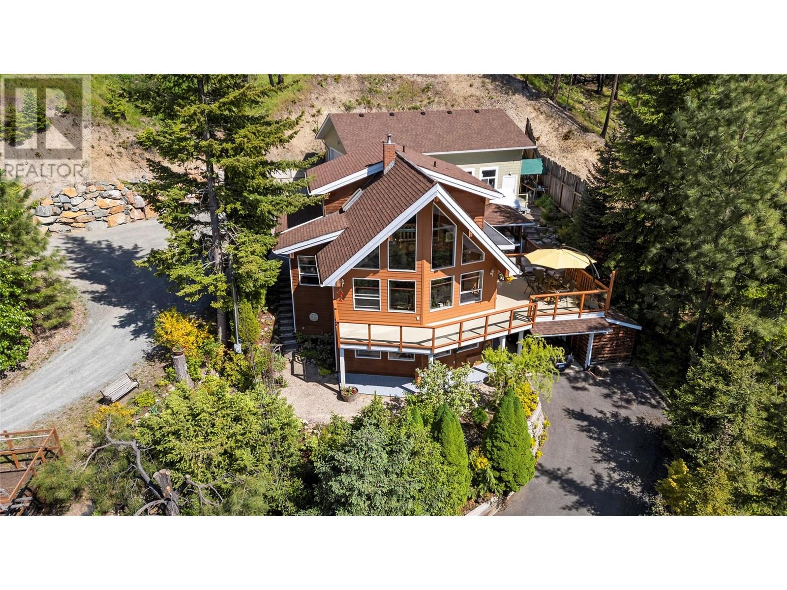 5261 Hlina Road Property Photo 1