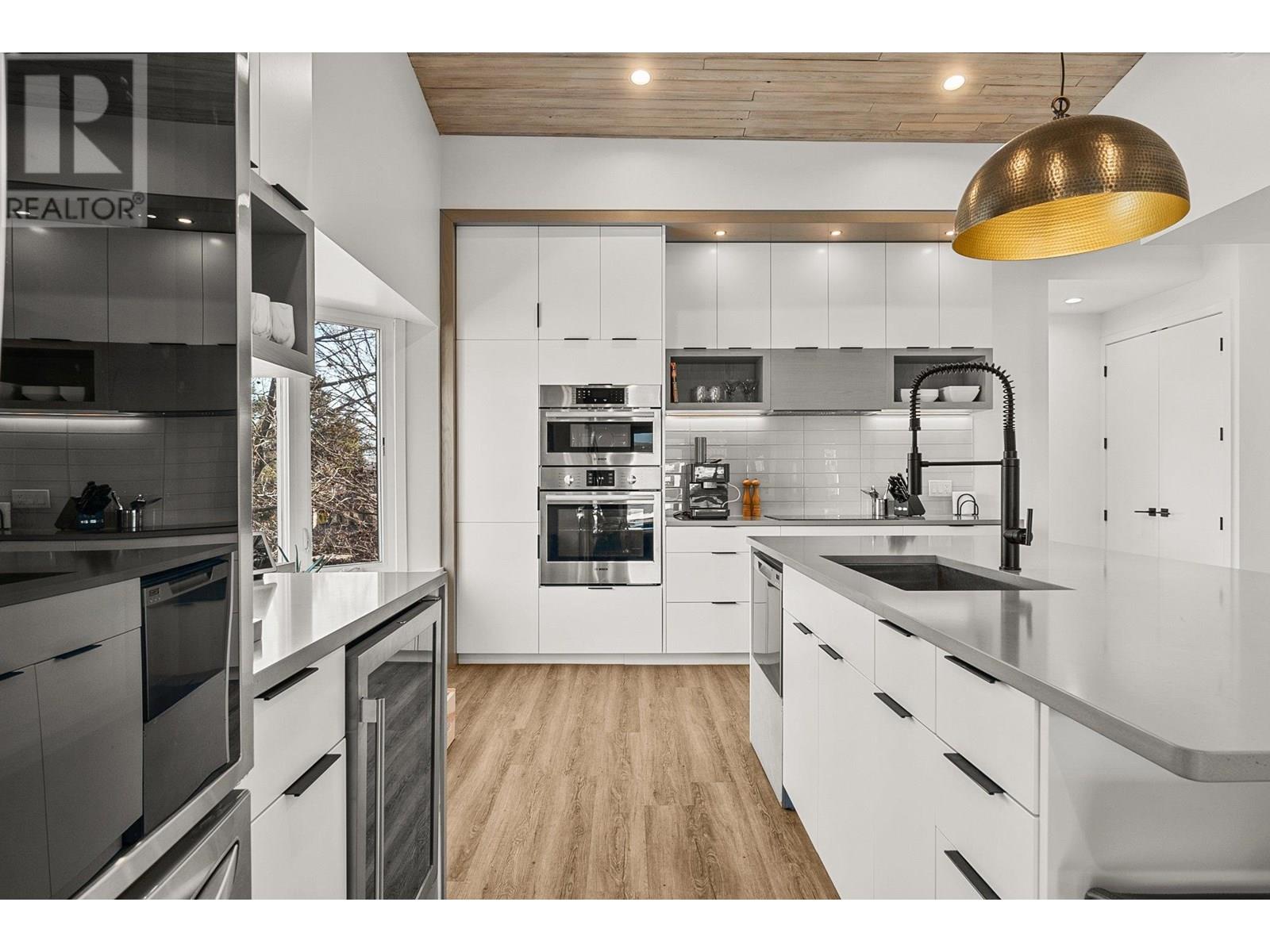 2900 Abbott Street #312 Property Photo 7