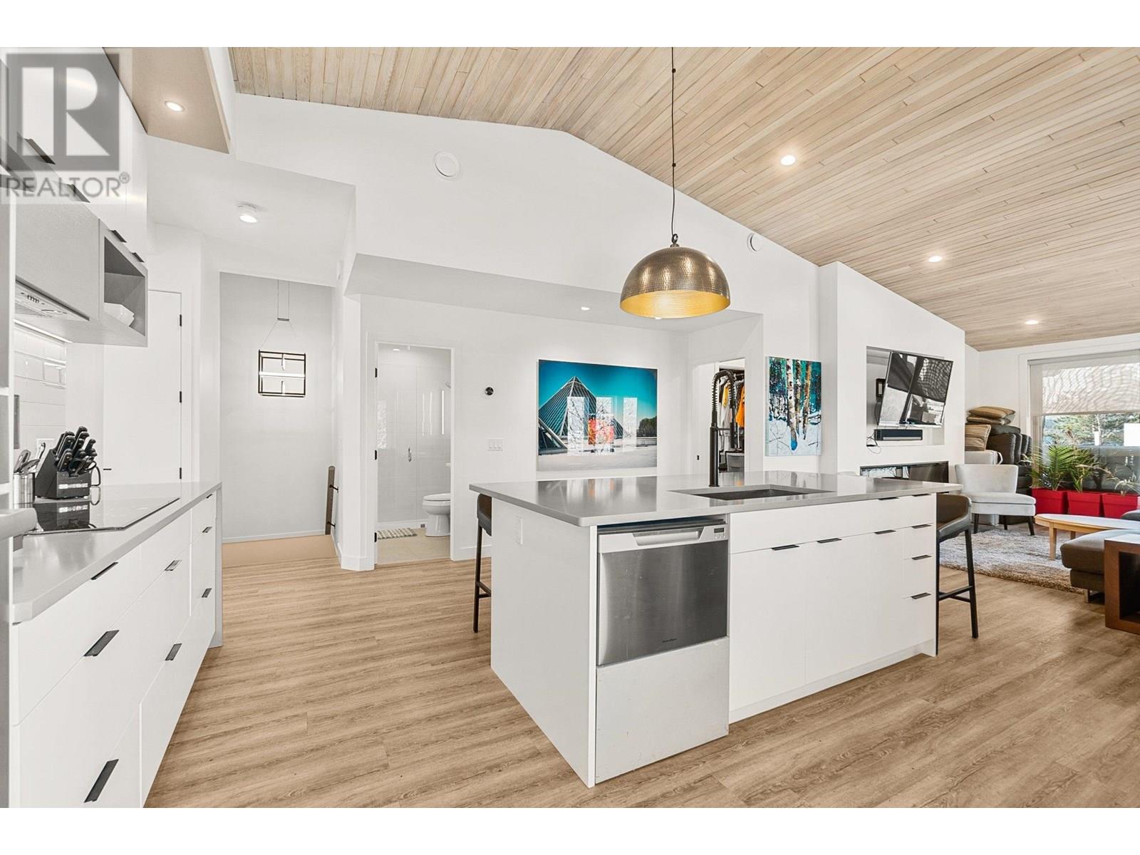 2900 Abbott Street #312 Property Photo 8