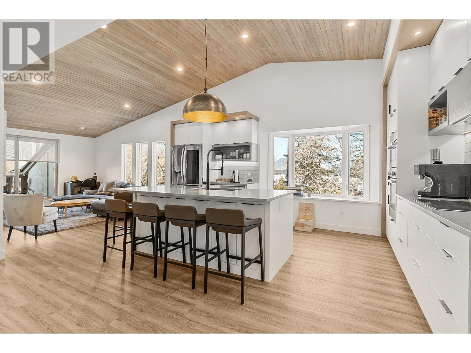 2900 Abbott Street #312 Property Photo 9