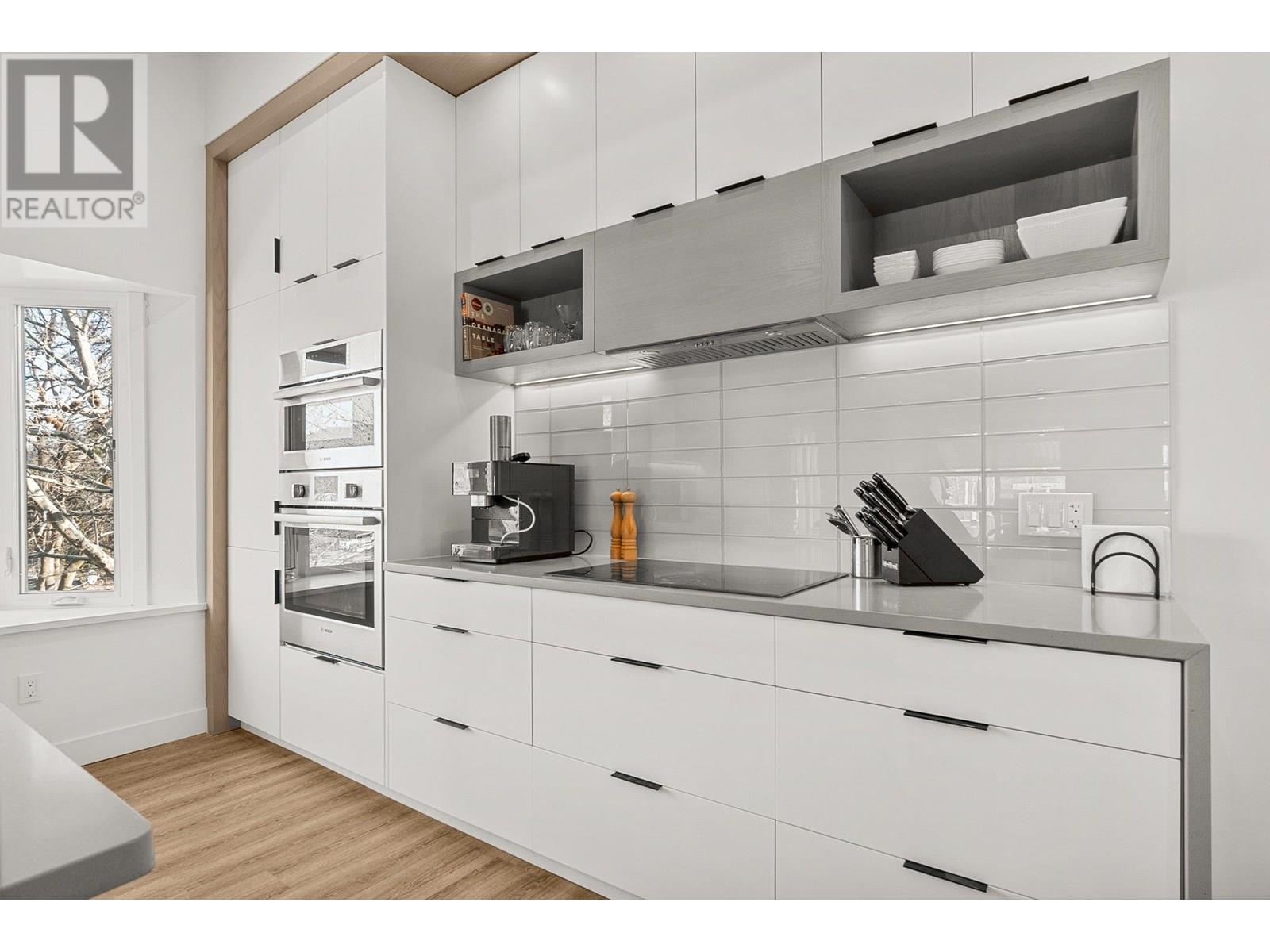 2900 Abbott Street #312 Property Photo 10