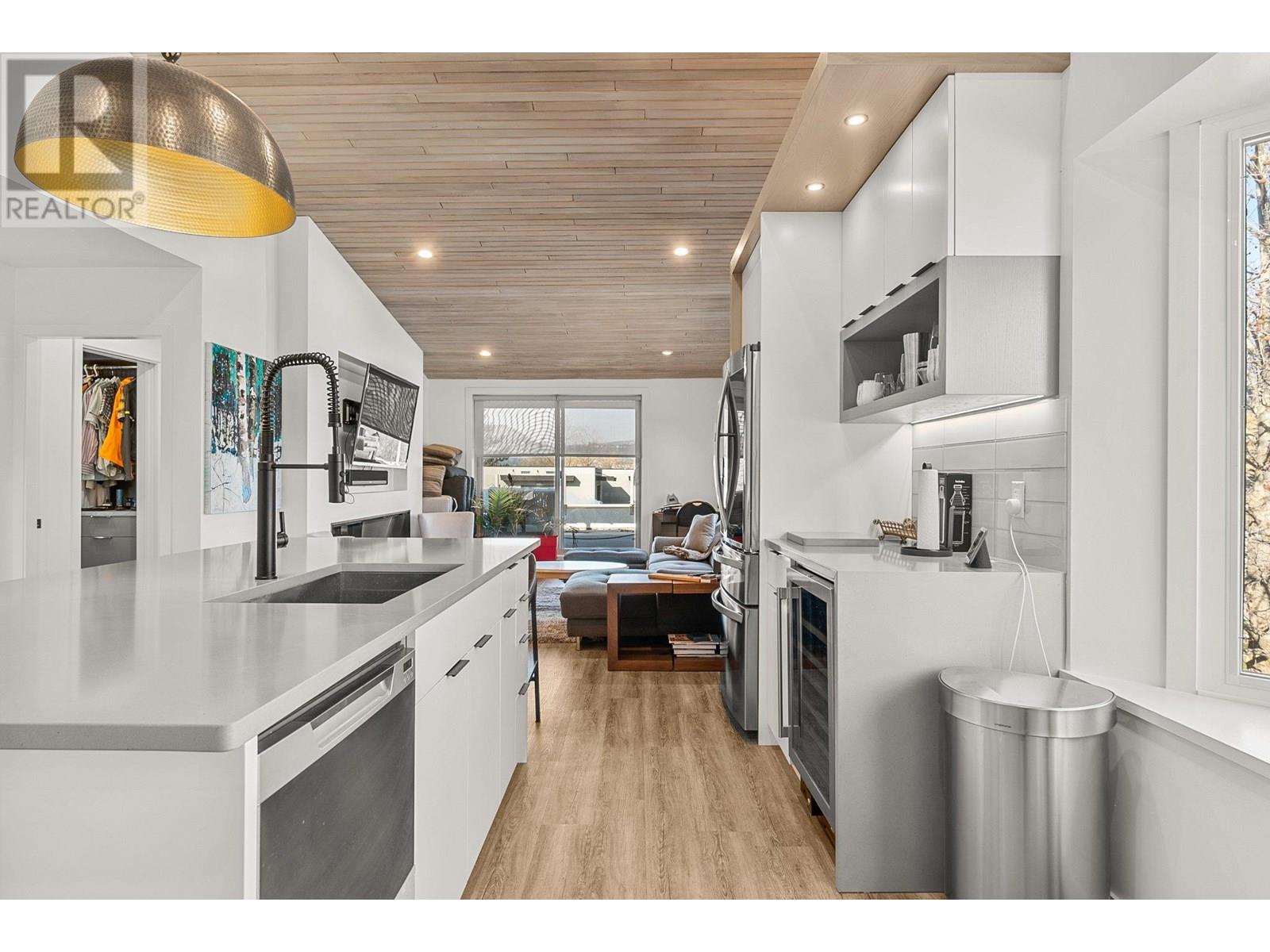 2900 Abbott Street #312 Property Photo 11