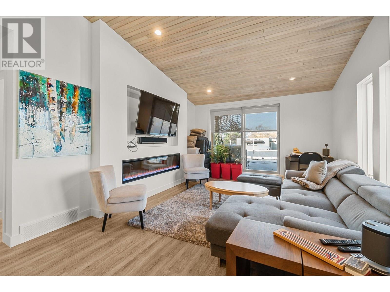 2900 Abbott Street #312 Property Photo 13