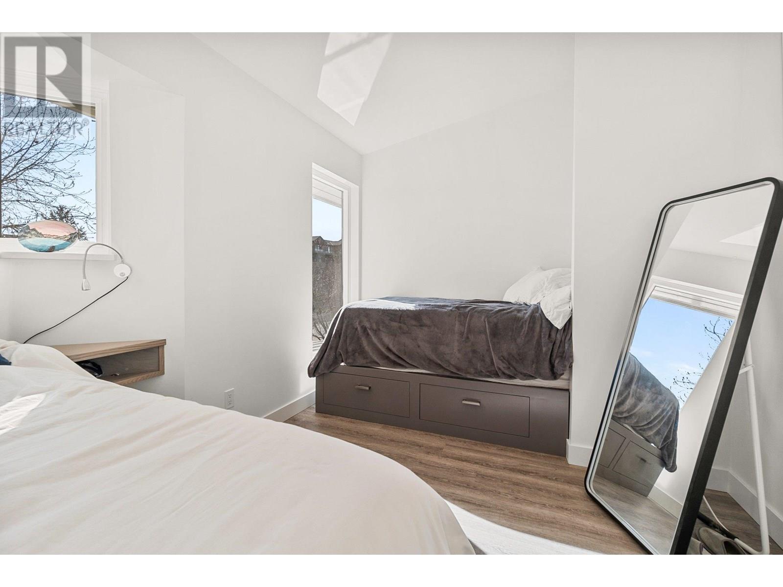 2900 Abbott Street #312 Property Photo 23